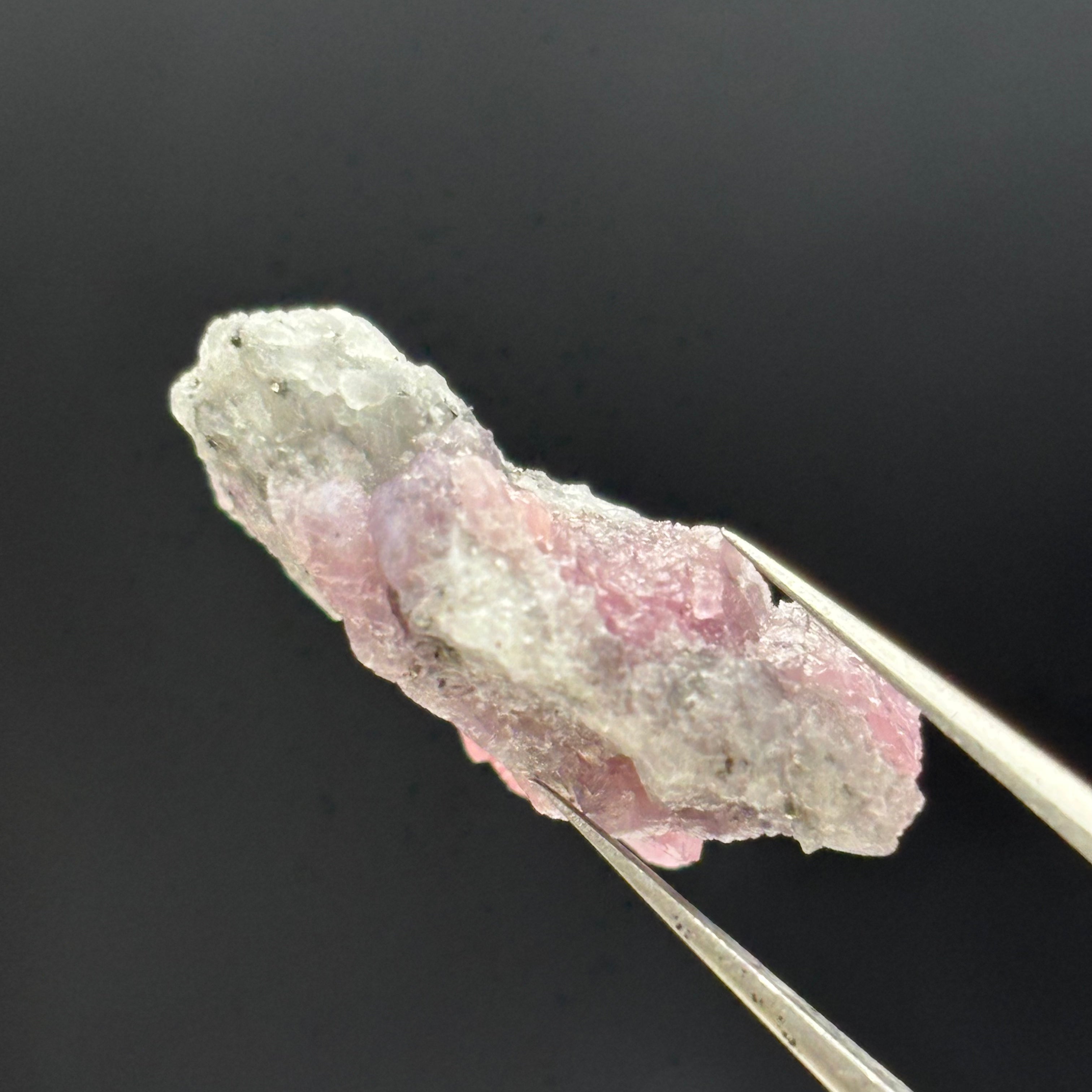 Rare Fluorescent Spinel - 139