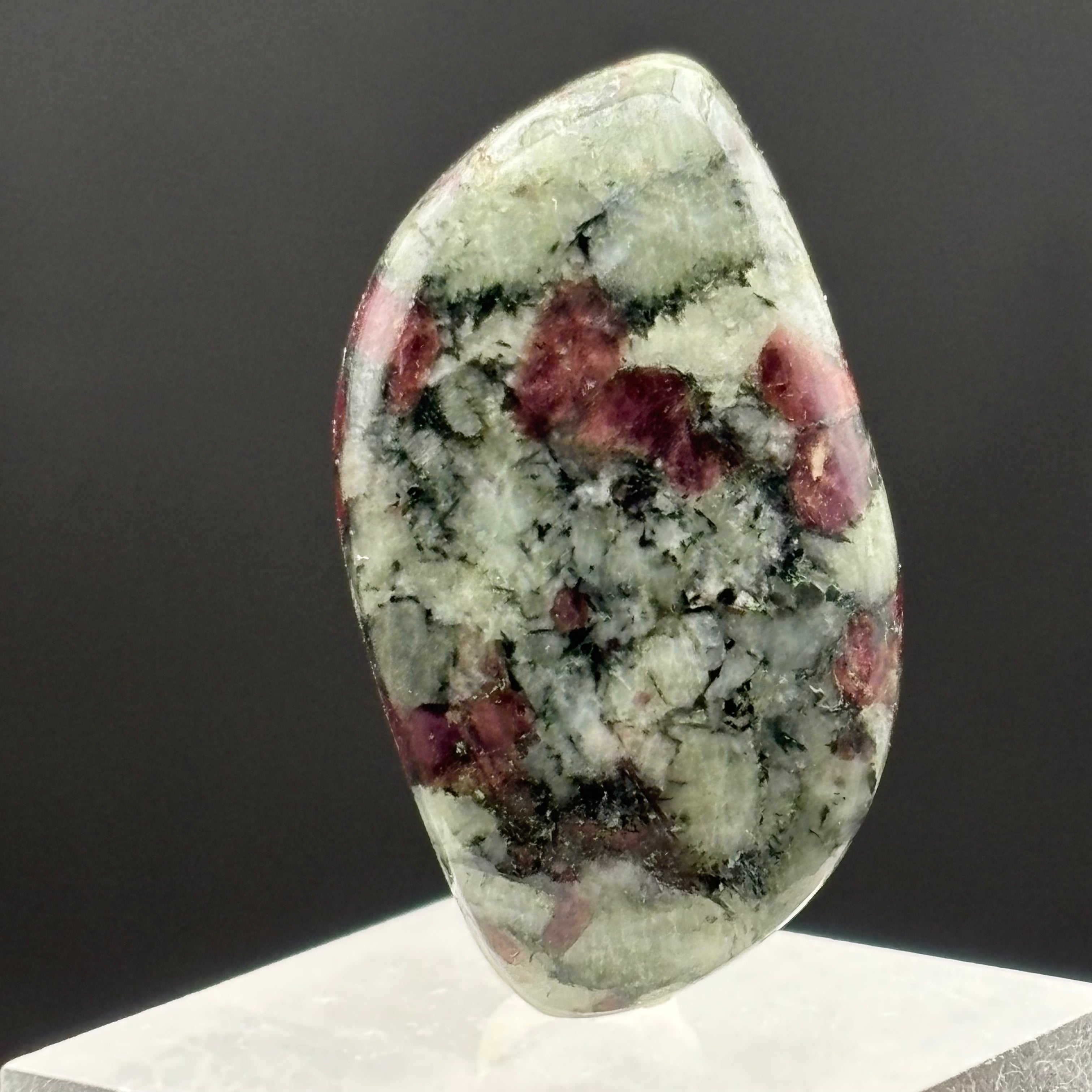 Eudialyte Cabochon - 001