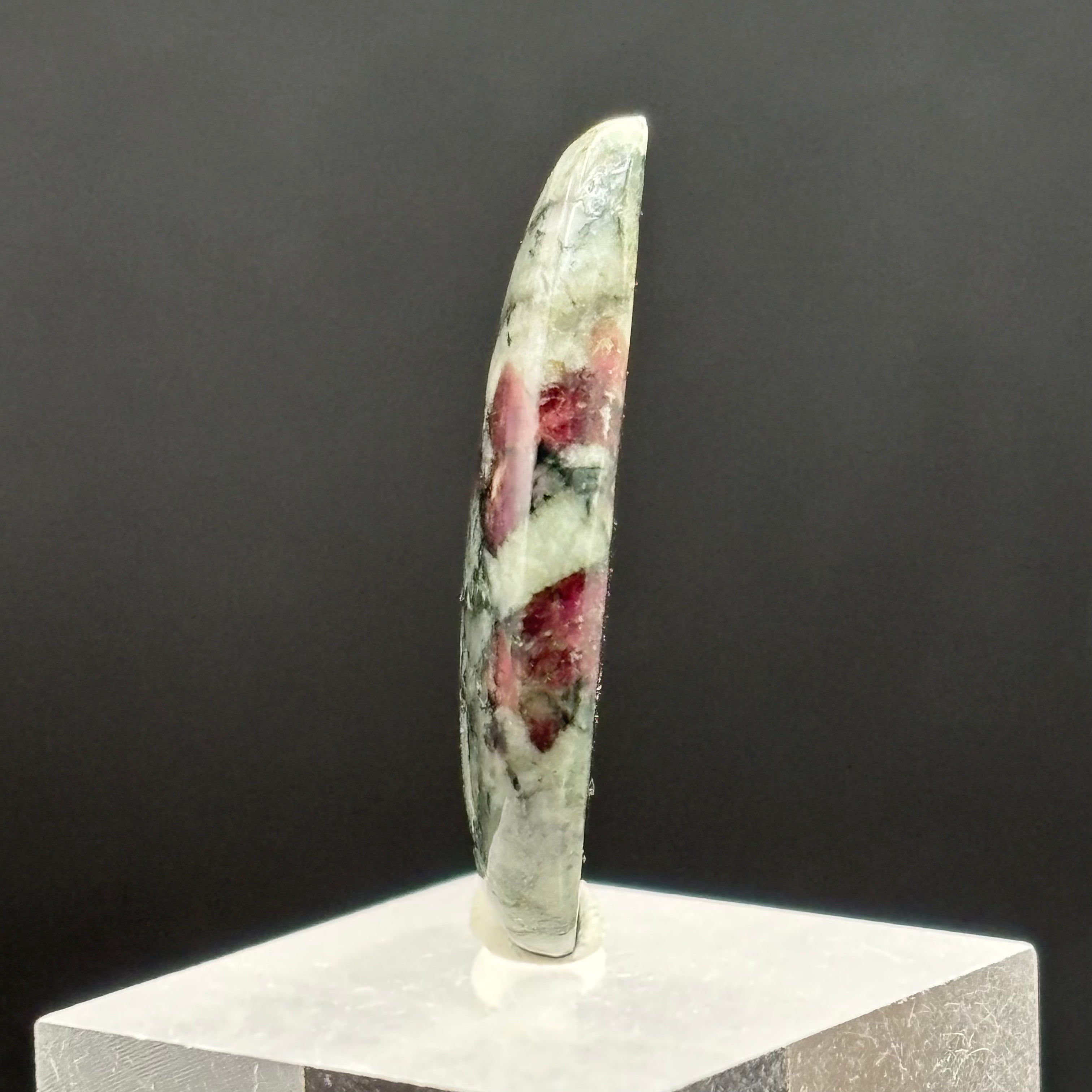 Eudialyte Cabochon - 001