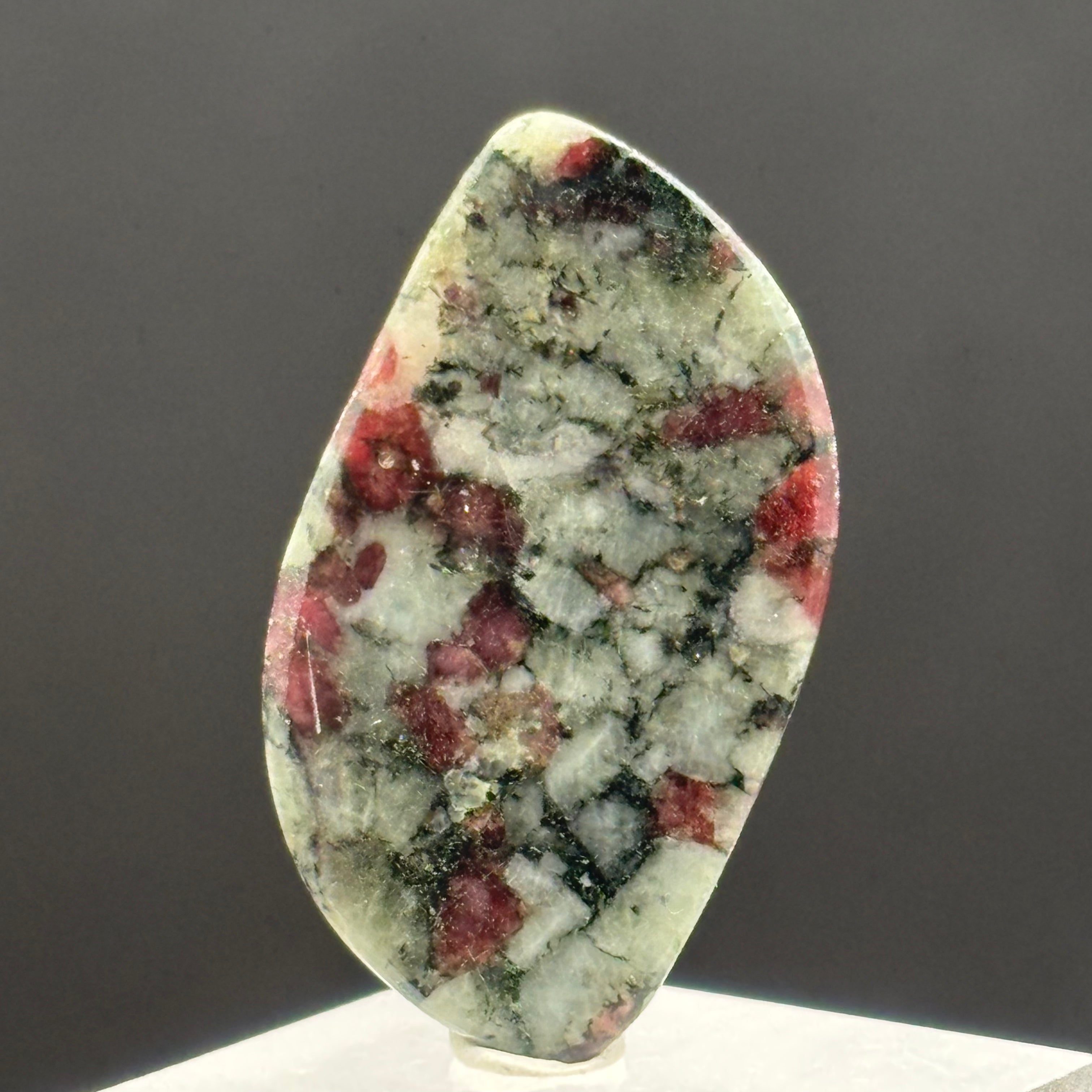 Eudialyte Cabochon - 001