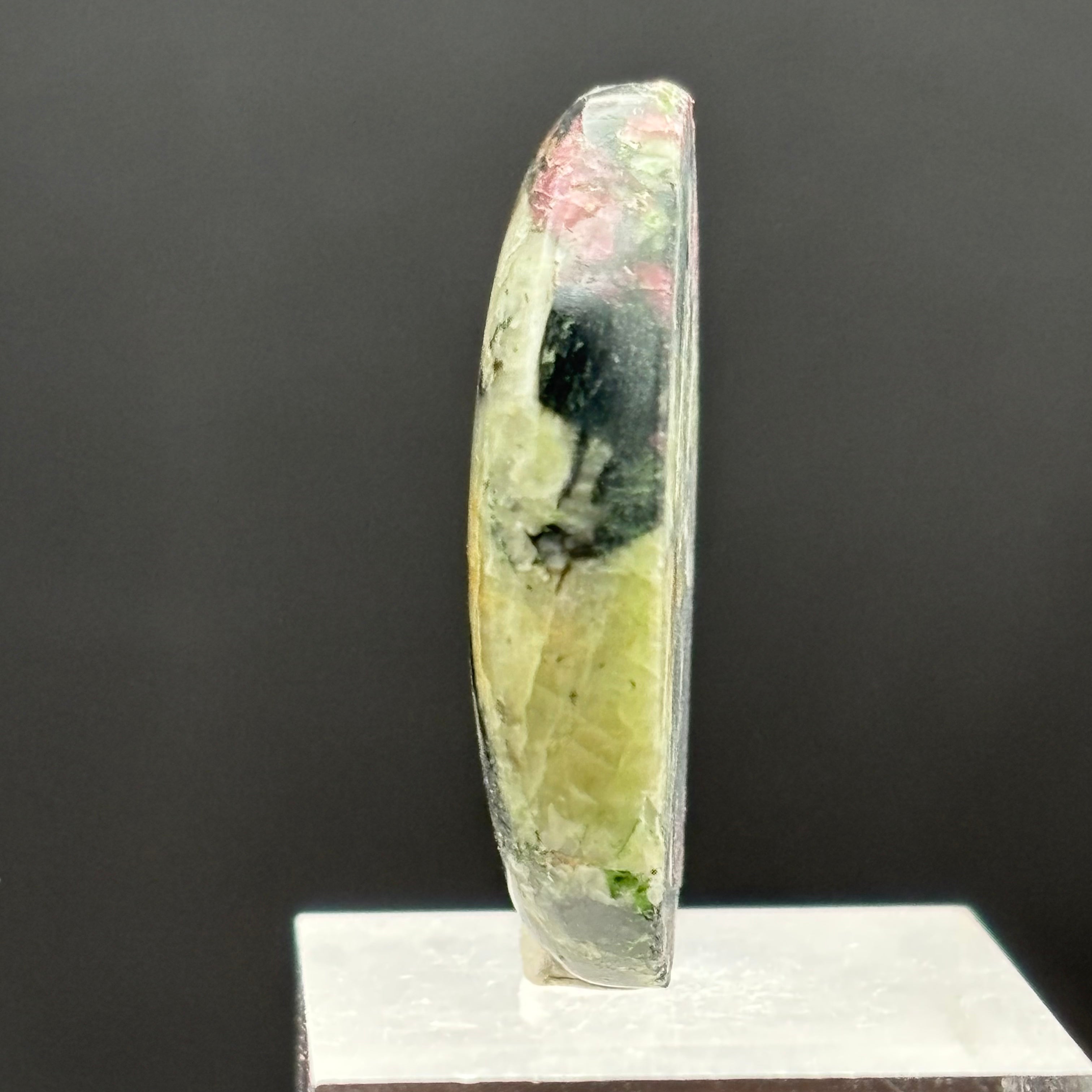Eudialyte Cabochon - 002
