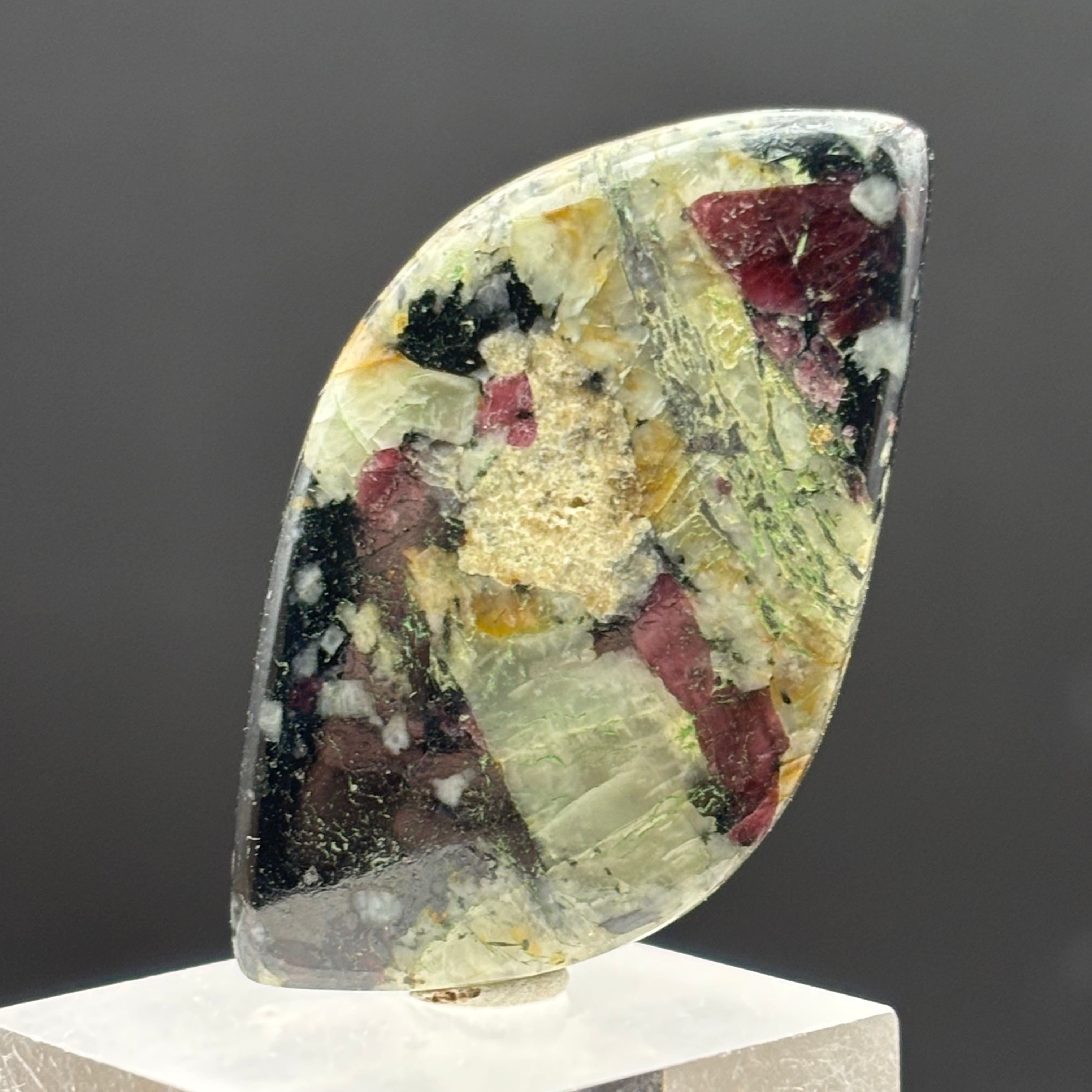 Eudialyte Cabochon - 003