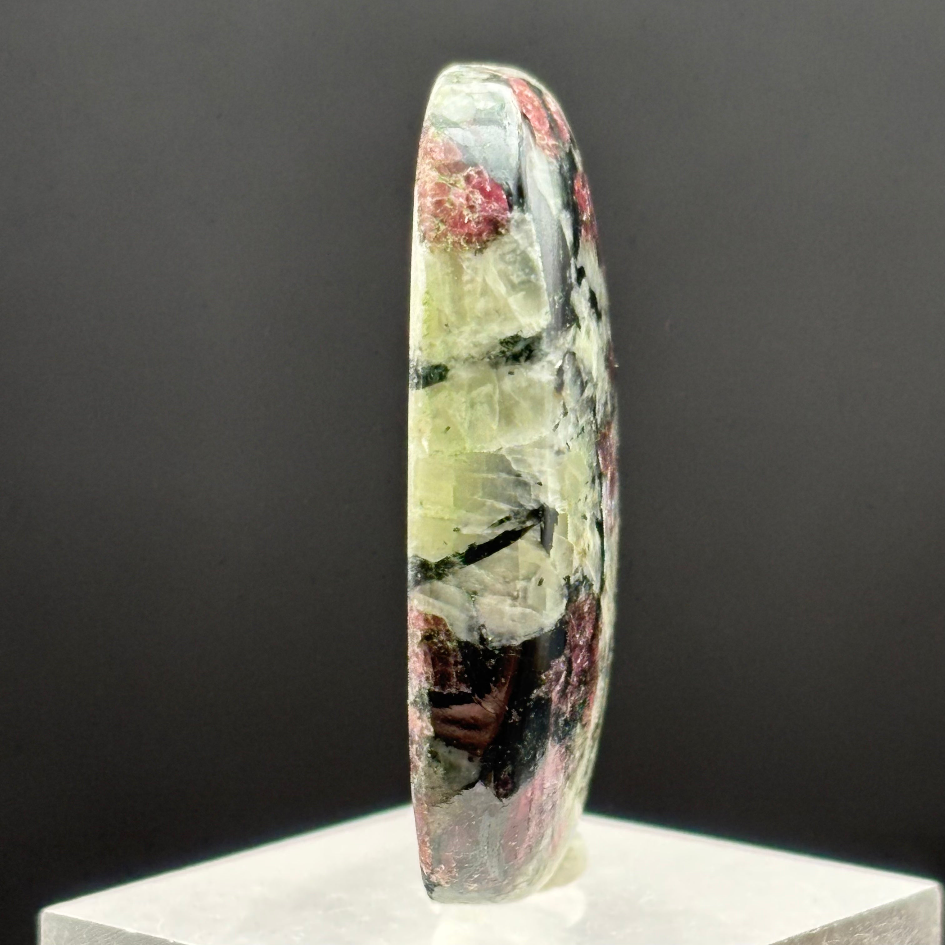 Eudialyte Cabochon - 011