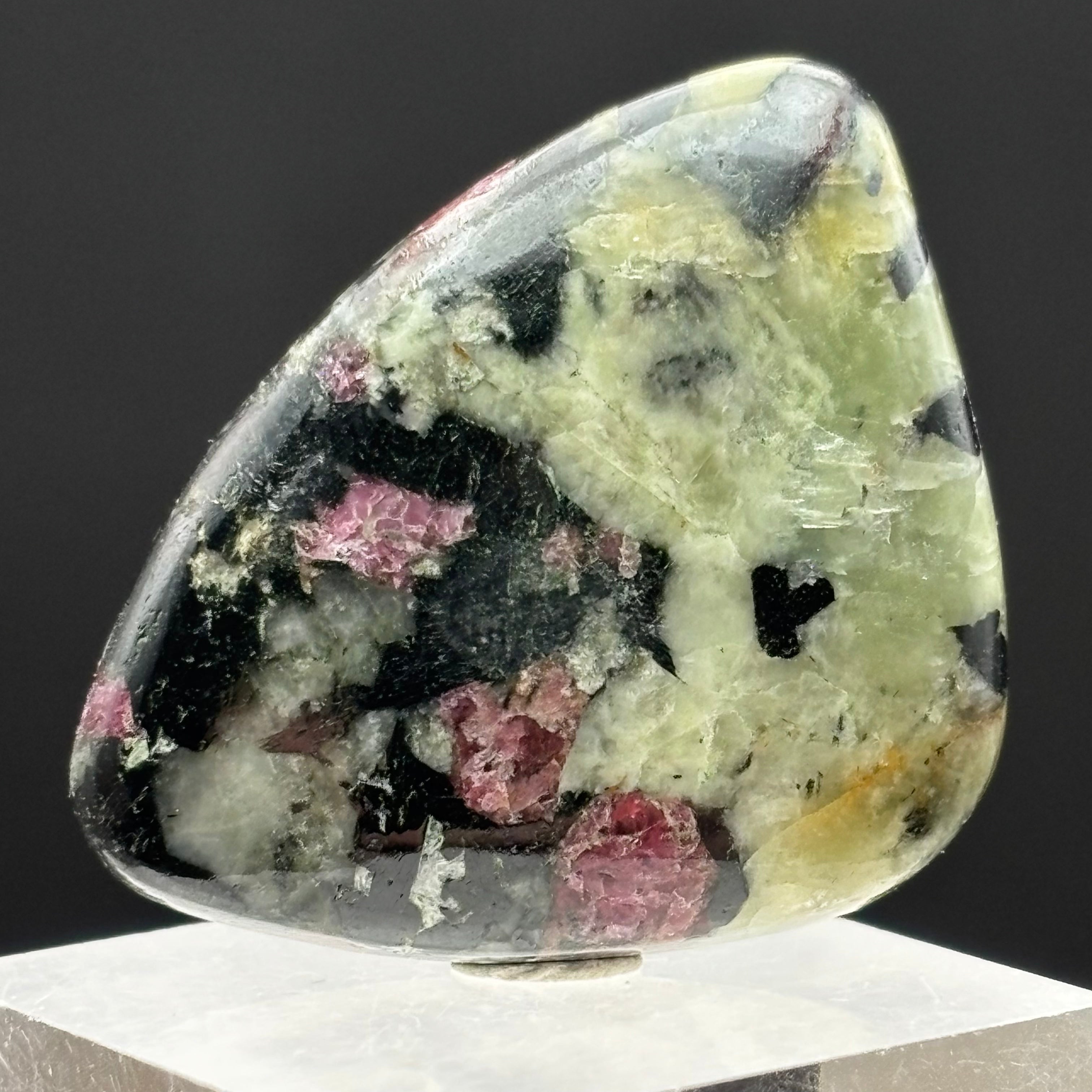 Eudialyte Cabochon - 022