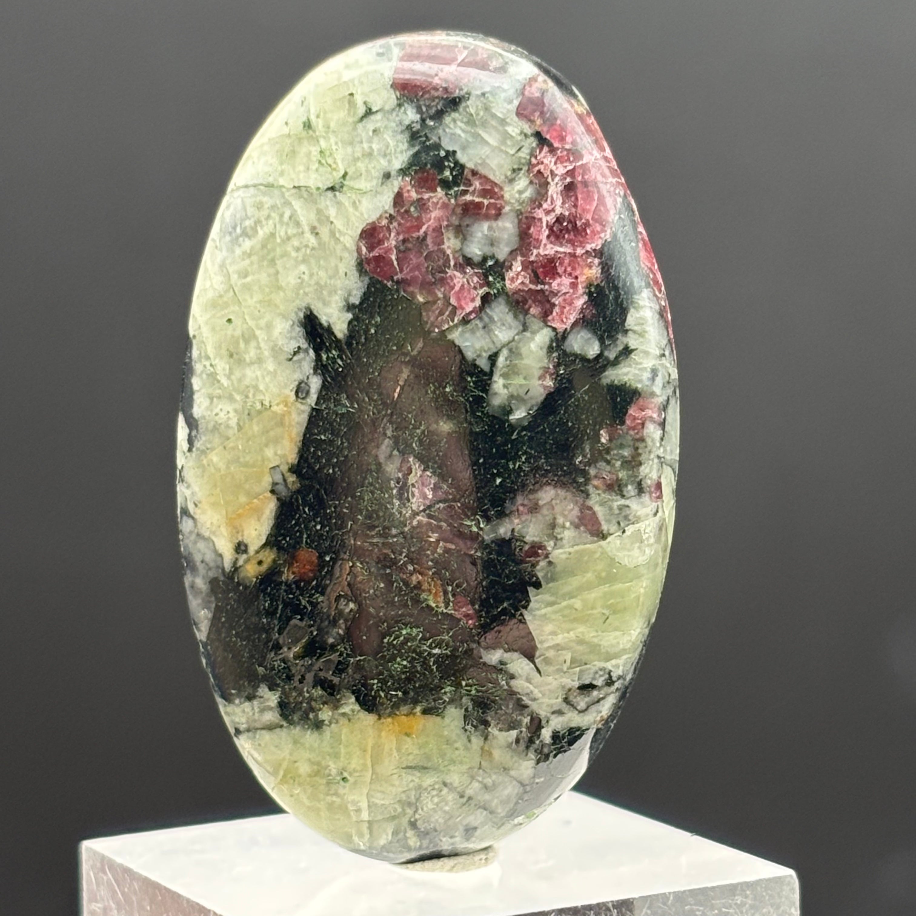 Eudialyte Cabochon - 036