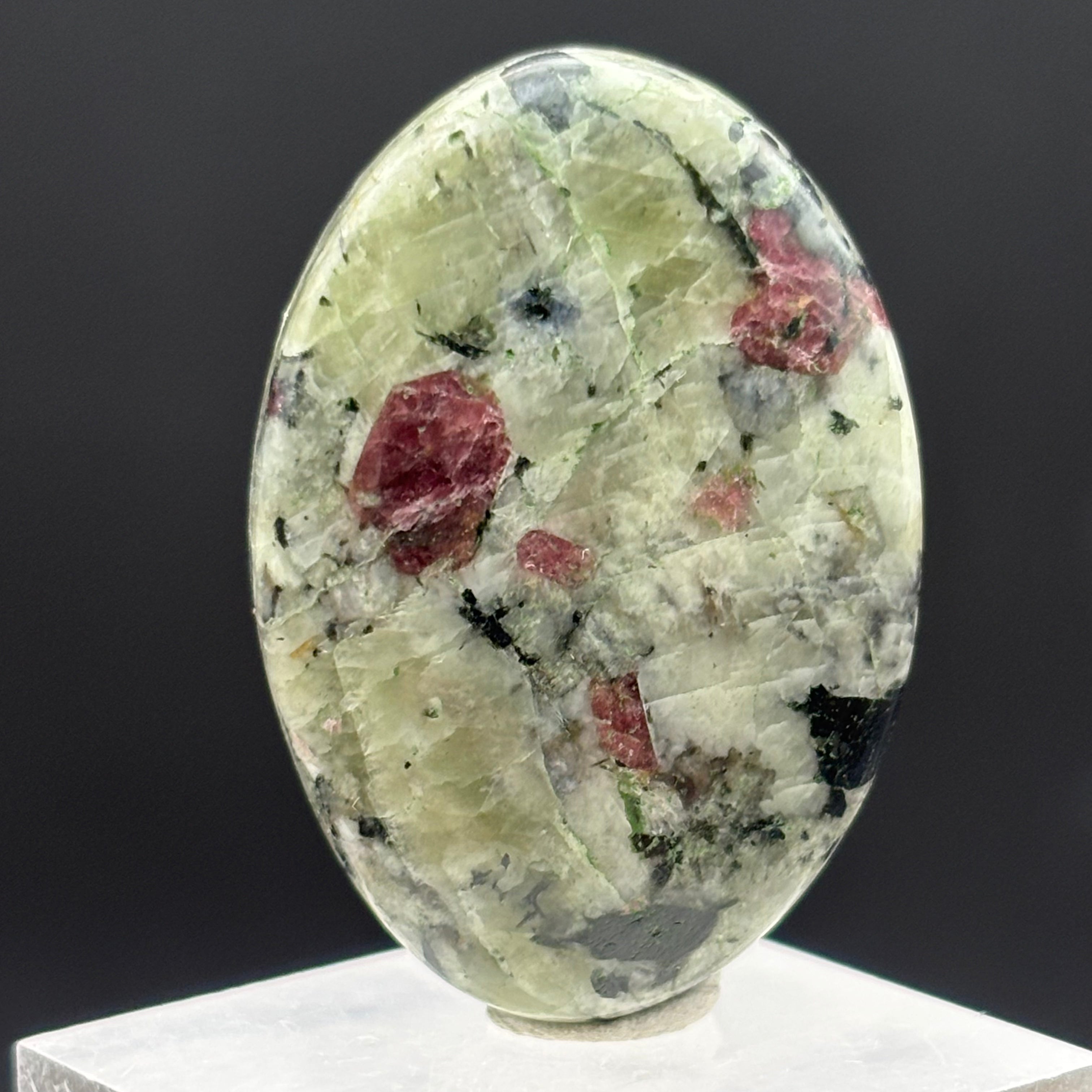 Eudialyte Cabochon - 039