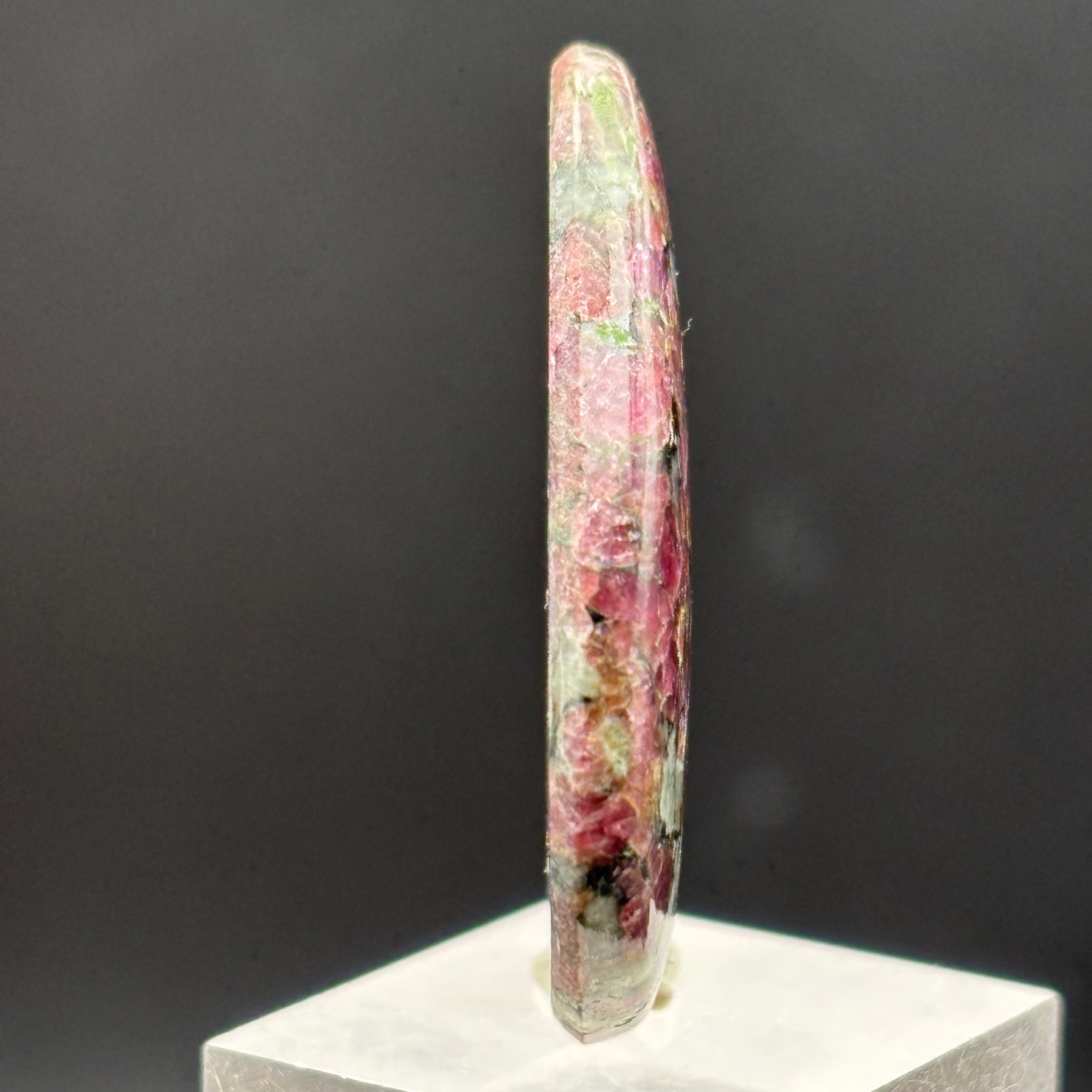 Eudialyte Cabochon - 040