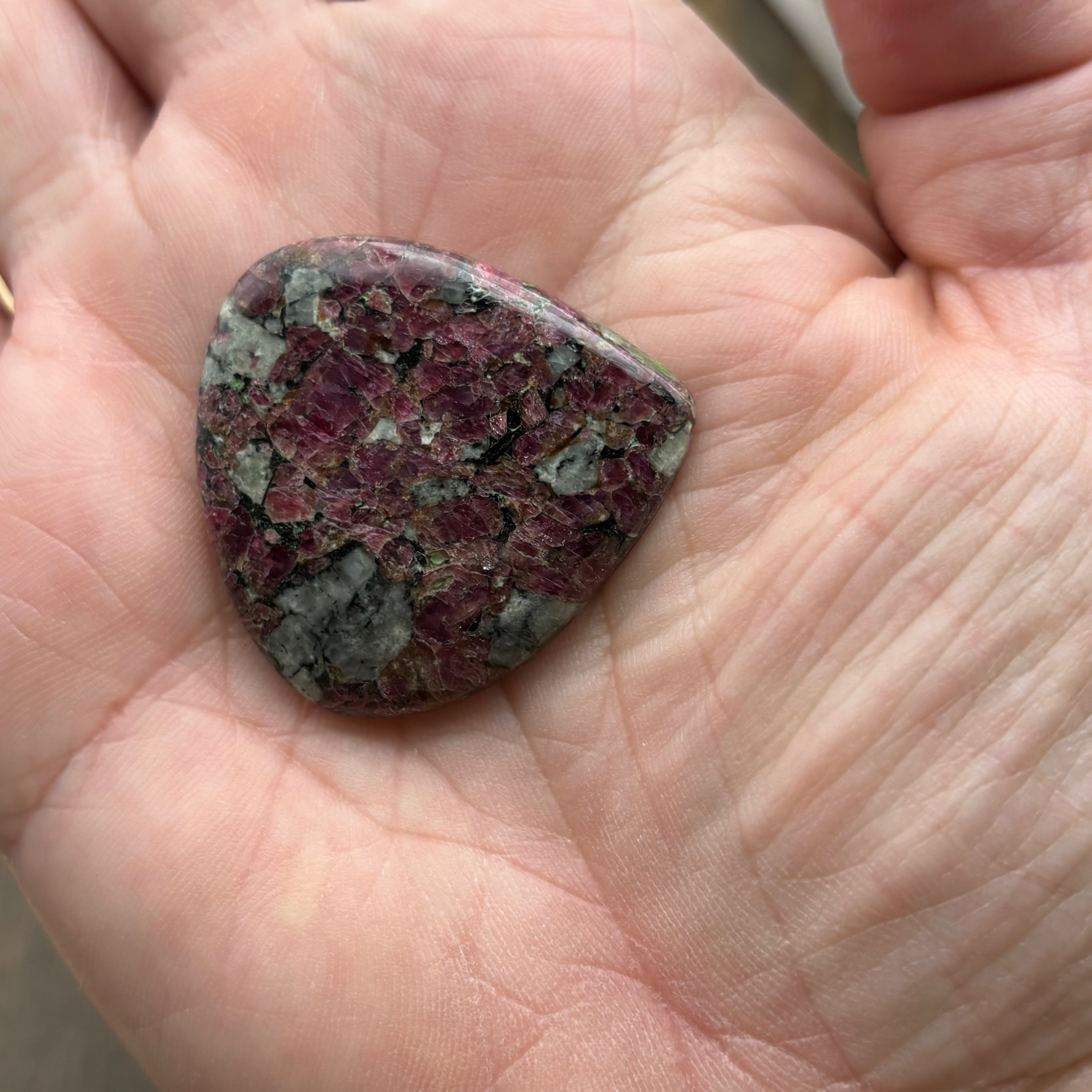 Eudialyte Cabochon - 040