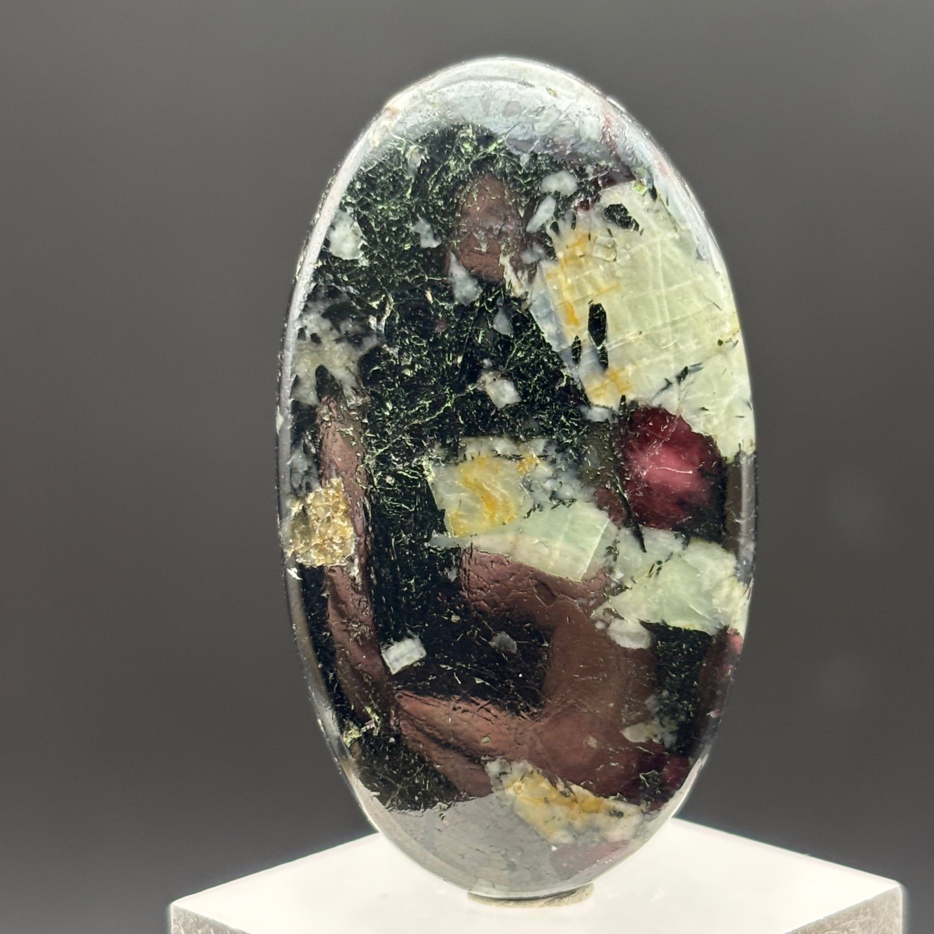 Eudialyte Cabochon - 043