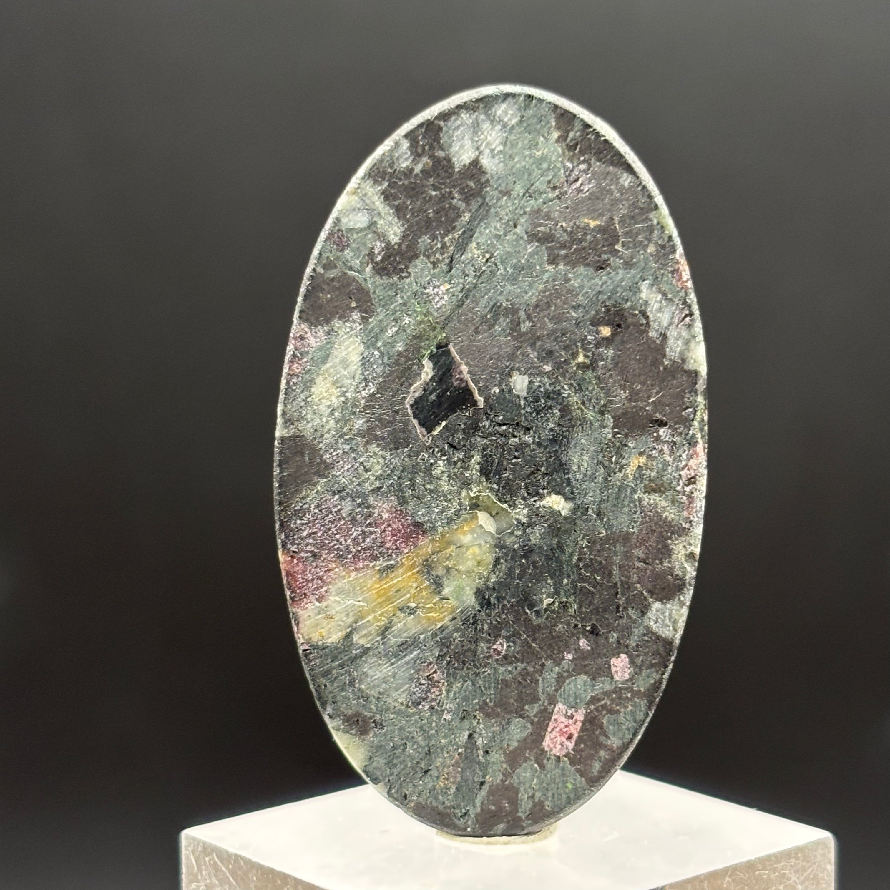Eudialyte Cabochon - 043