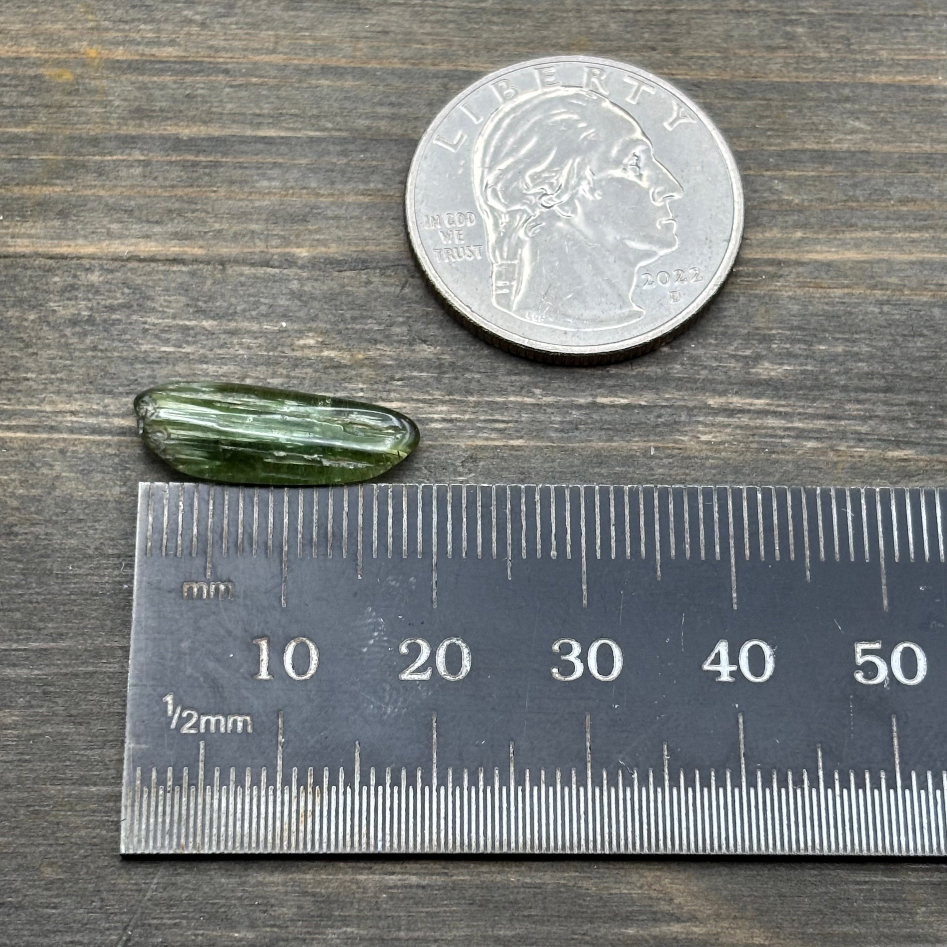 Green Tourmaline, Polished - 010