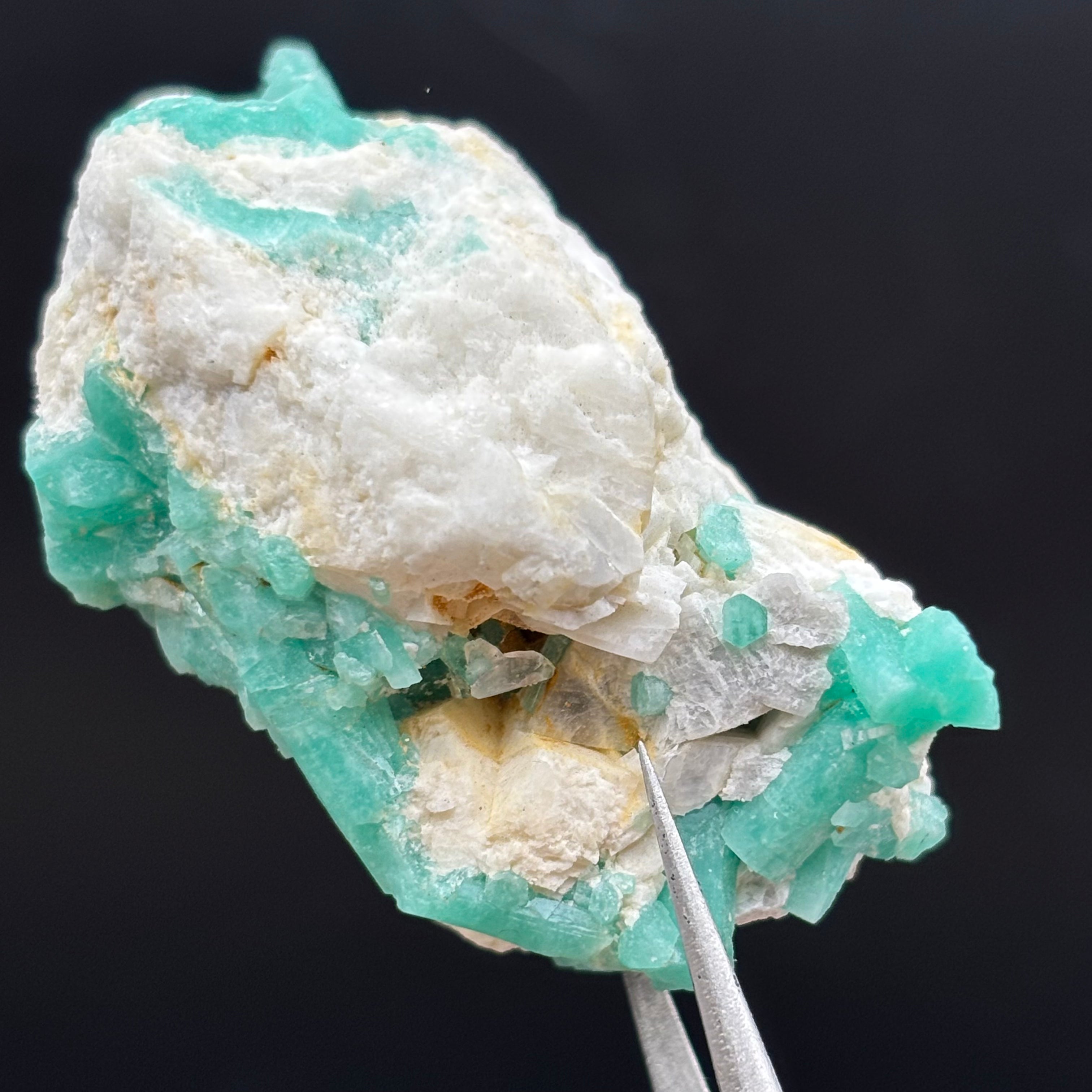 Emerald from Chivor, Colombia - 052