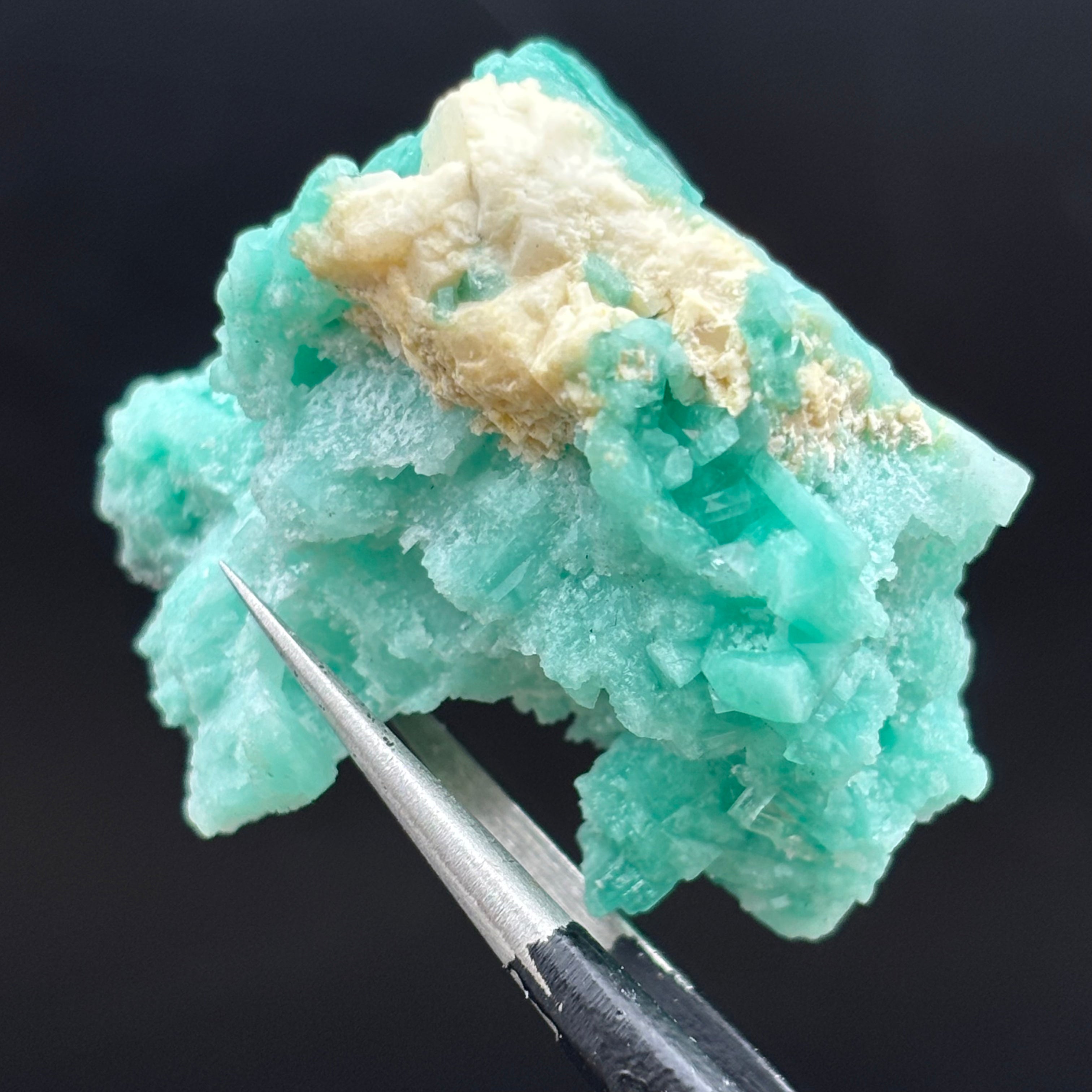 Emerald from Chivor, Colombia - 060