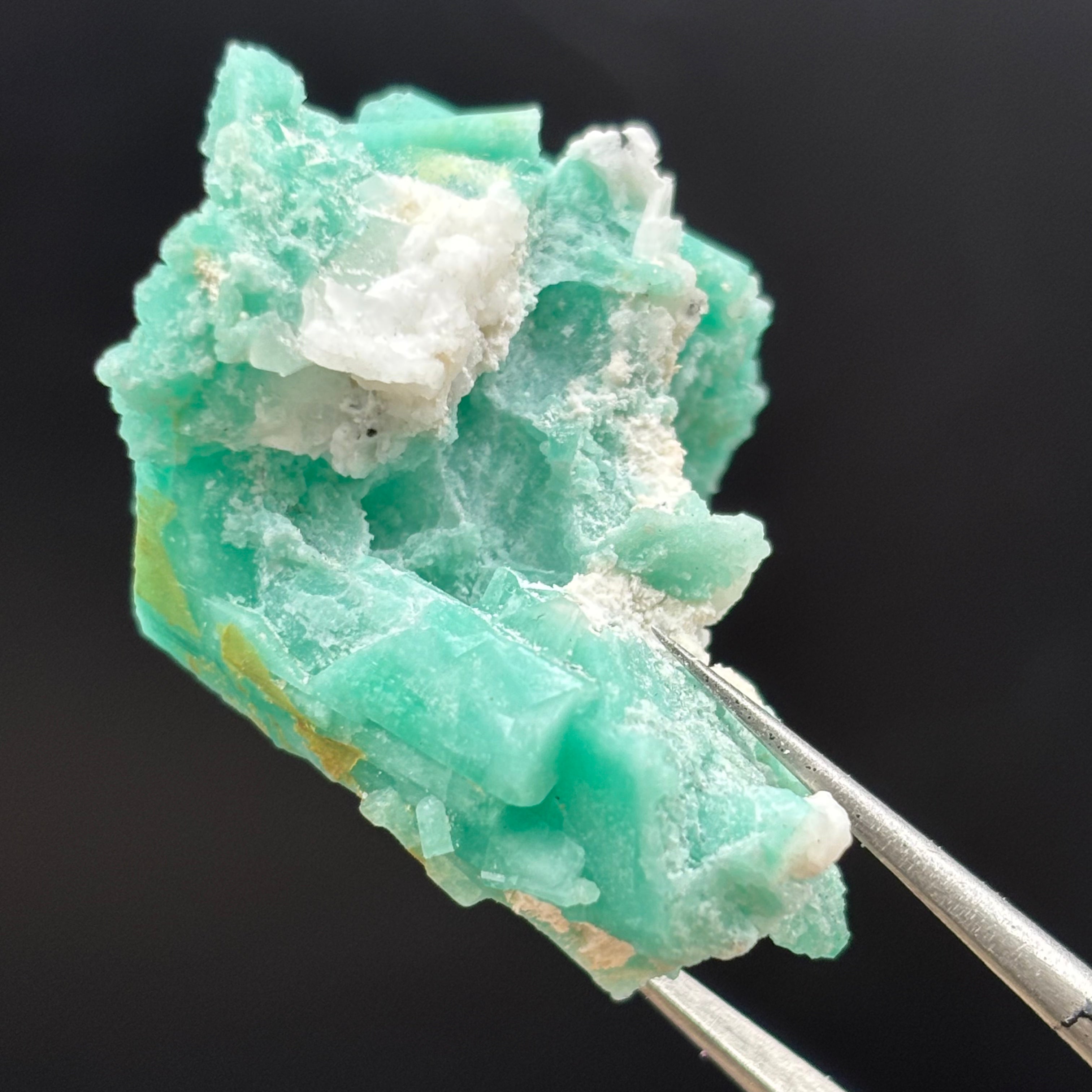 Emerald from Chivor, Colombia - 075