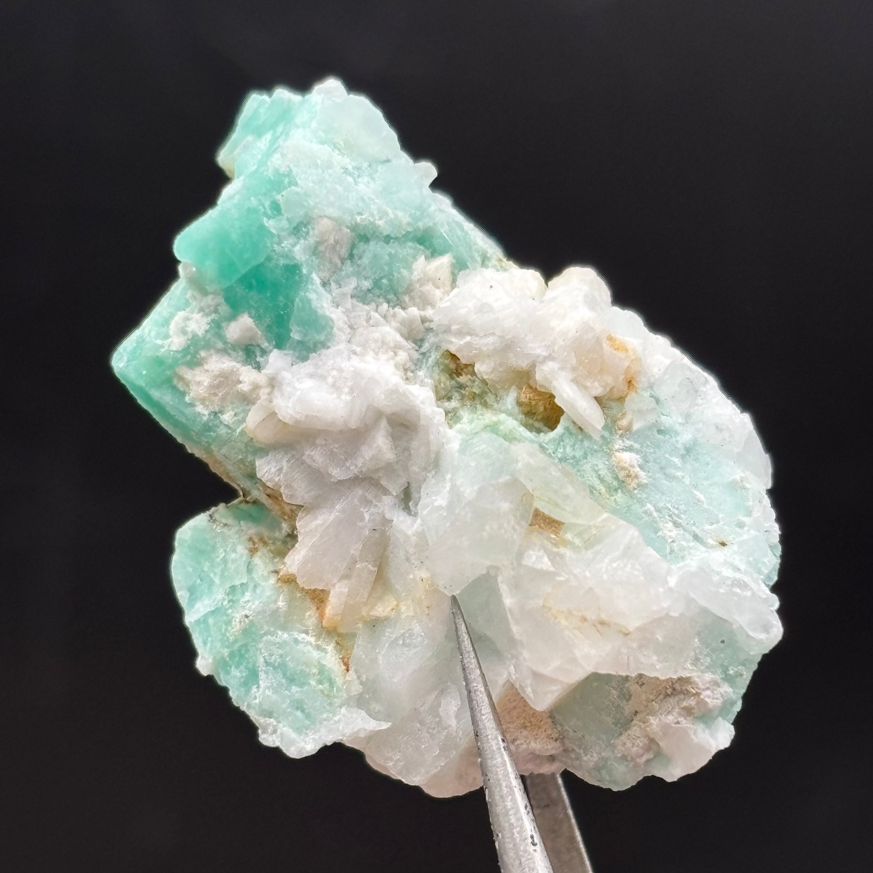 Emerald from Chivor, Colombia - 086