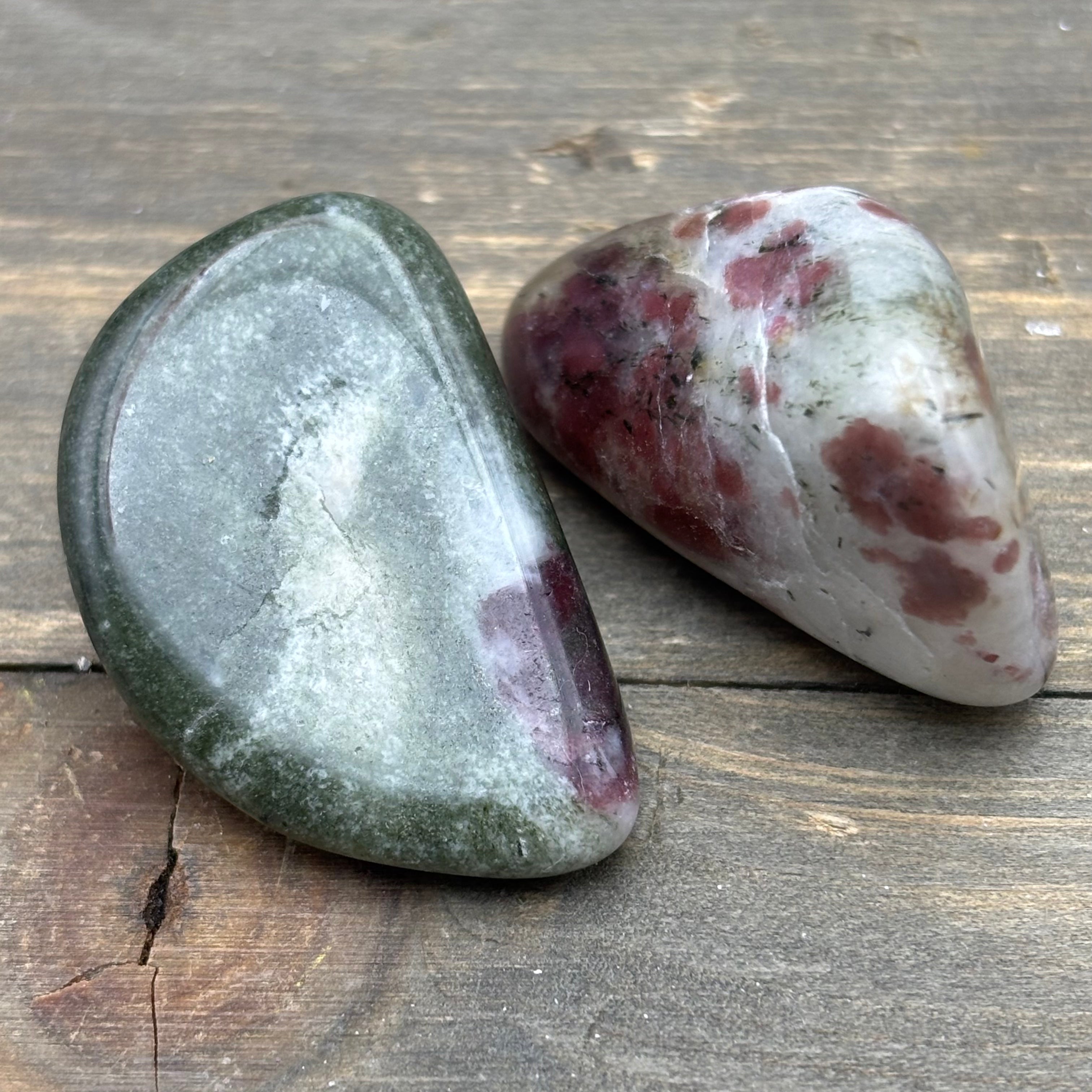 Eudialyte Point Pair