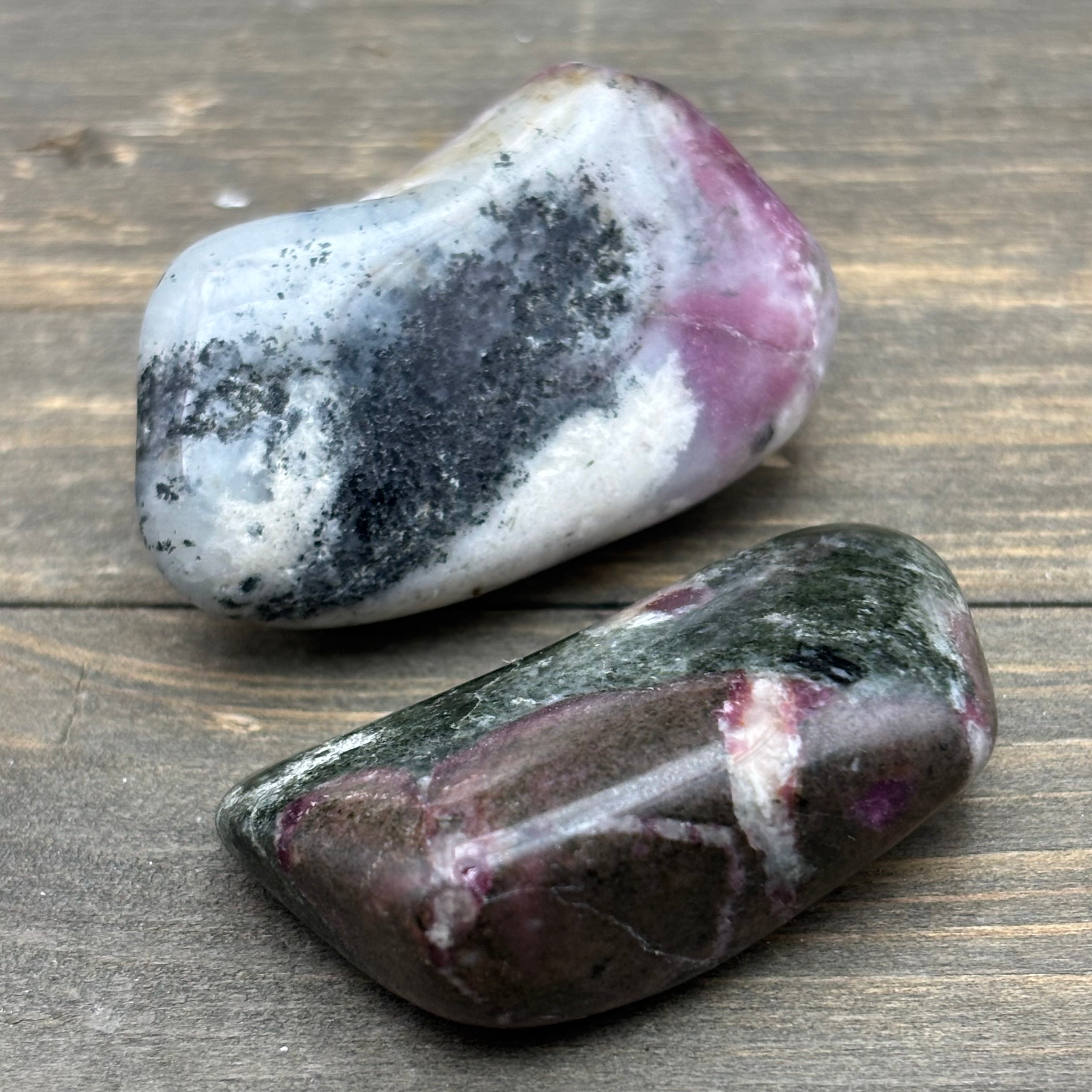 Eudialyte Point Pair