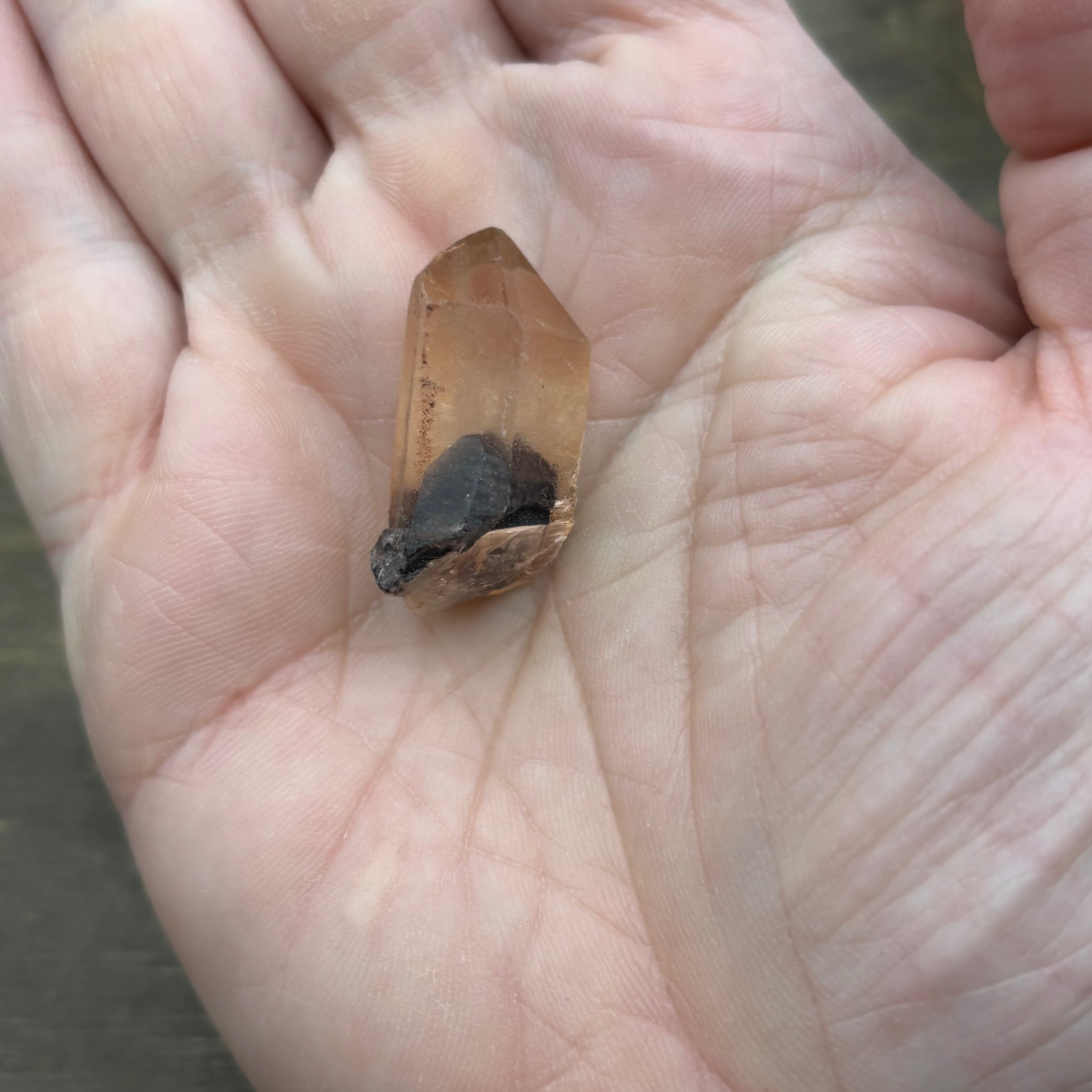 Red Phantom Quartz - 047