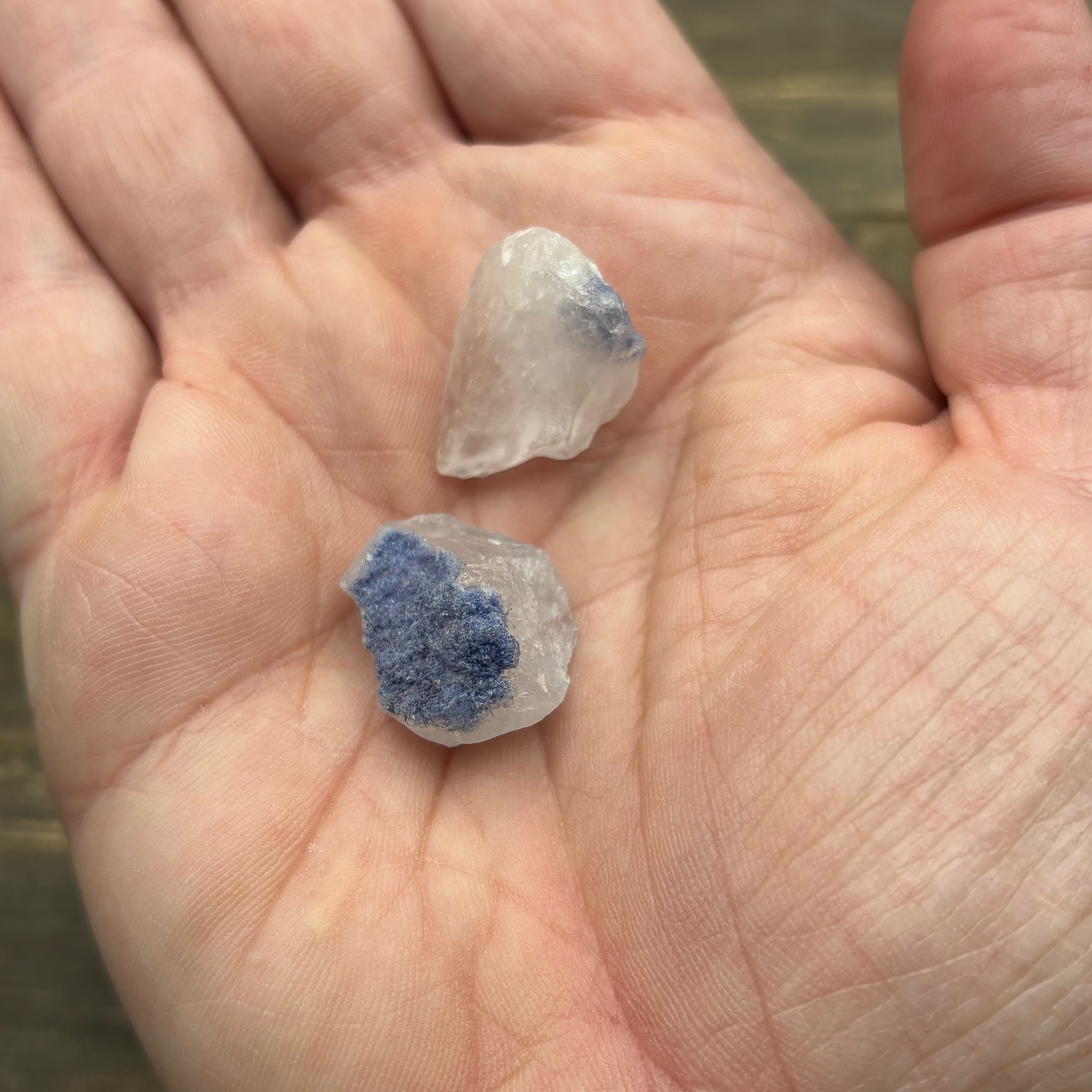 Dumortierite in Quartz Point Pair