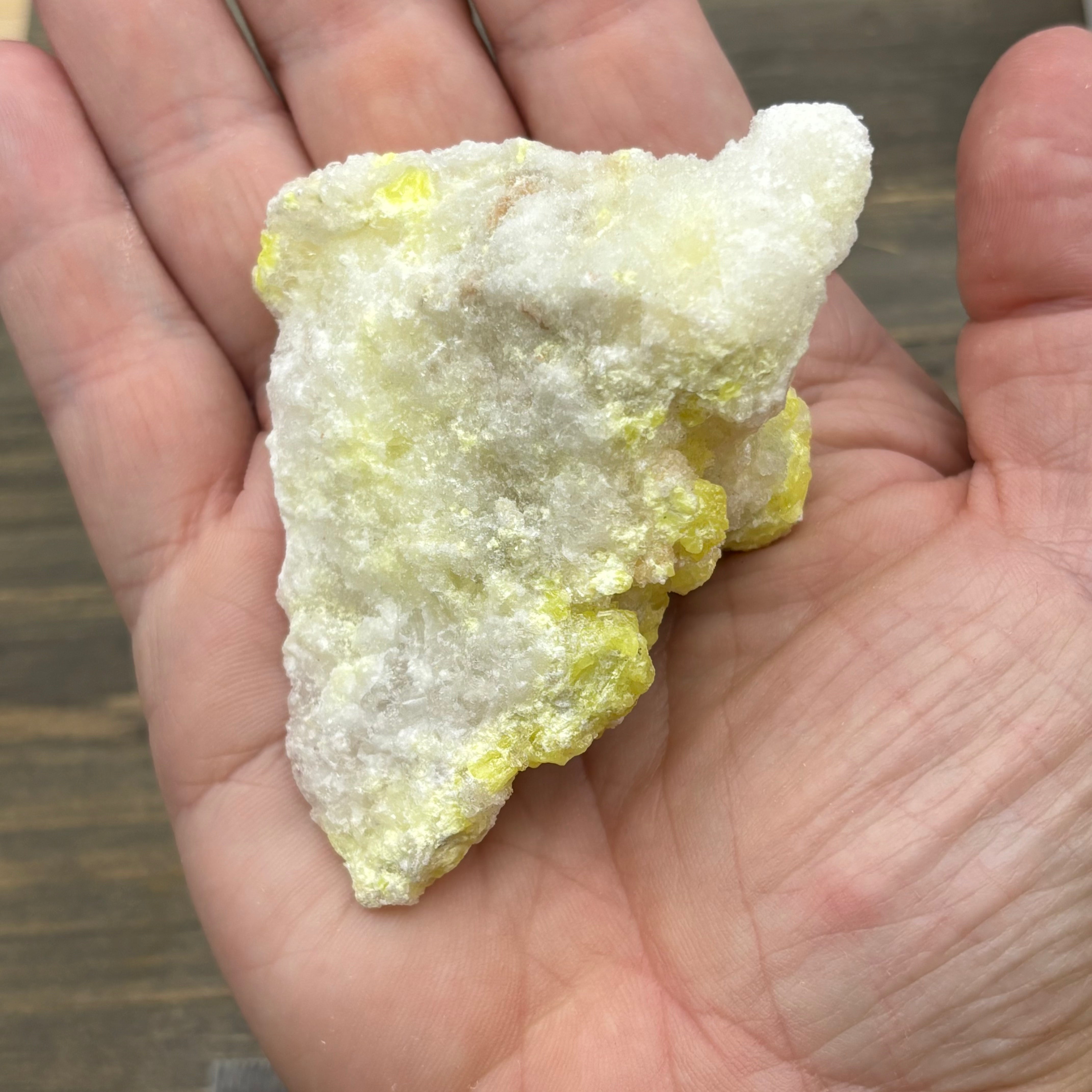 Sulfur on Quartz - 028