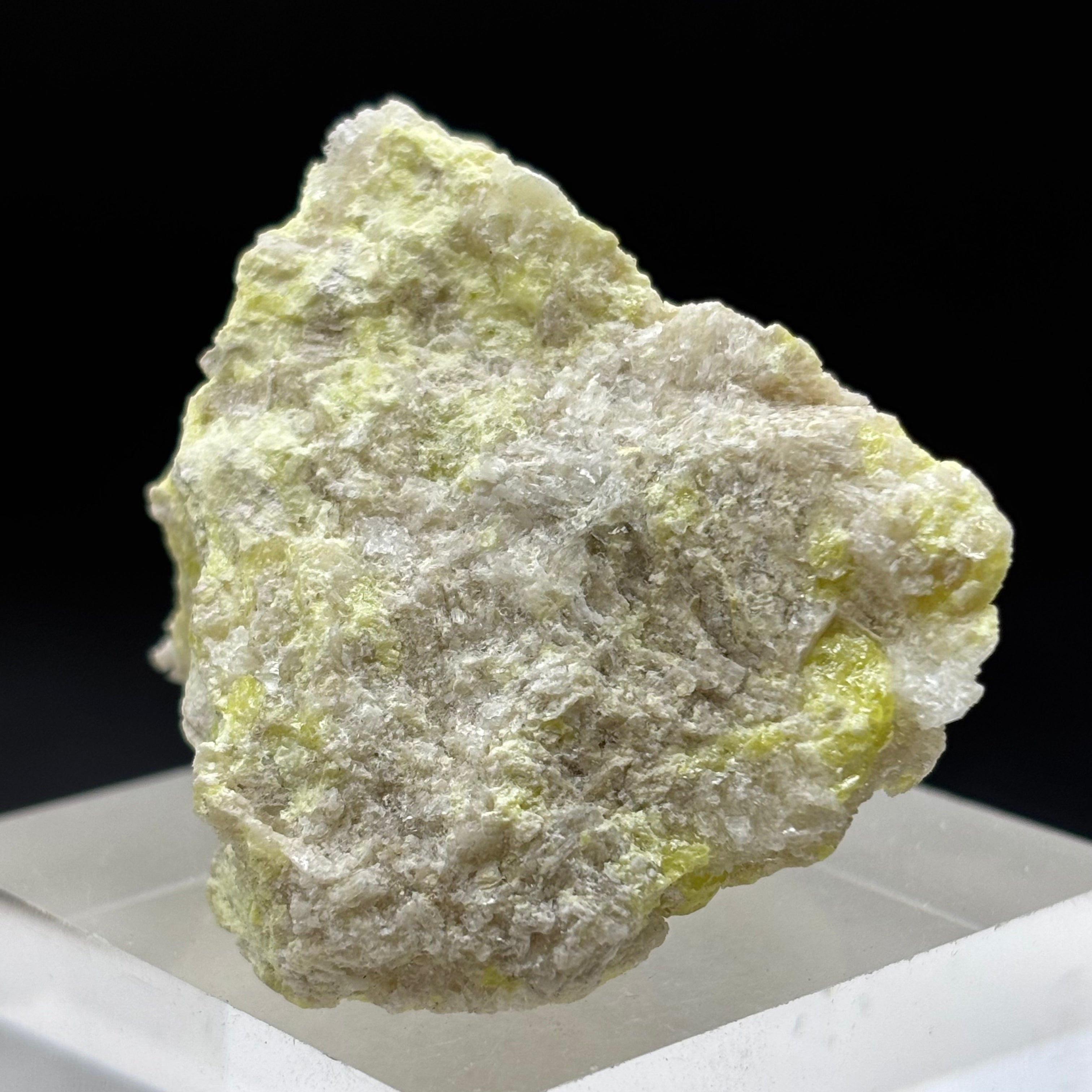 Sulfur on Quartz - 031