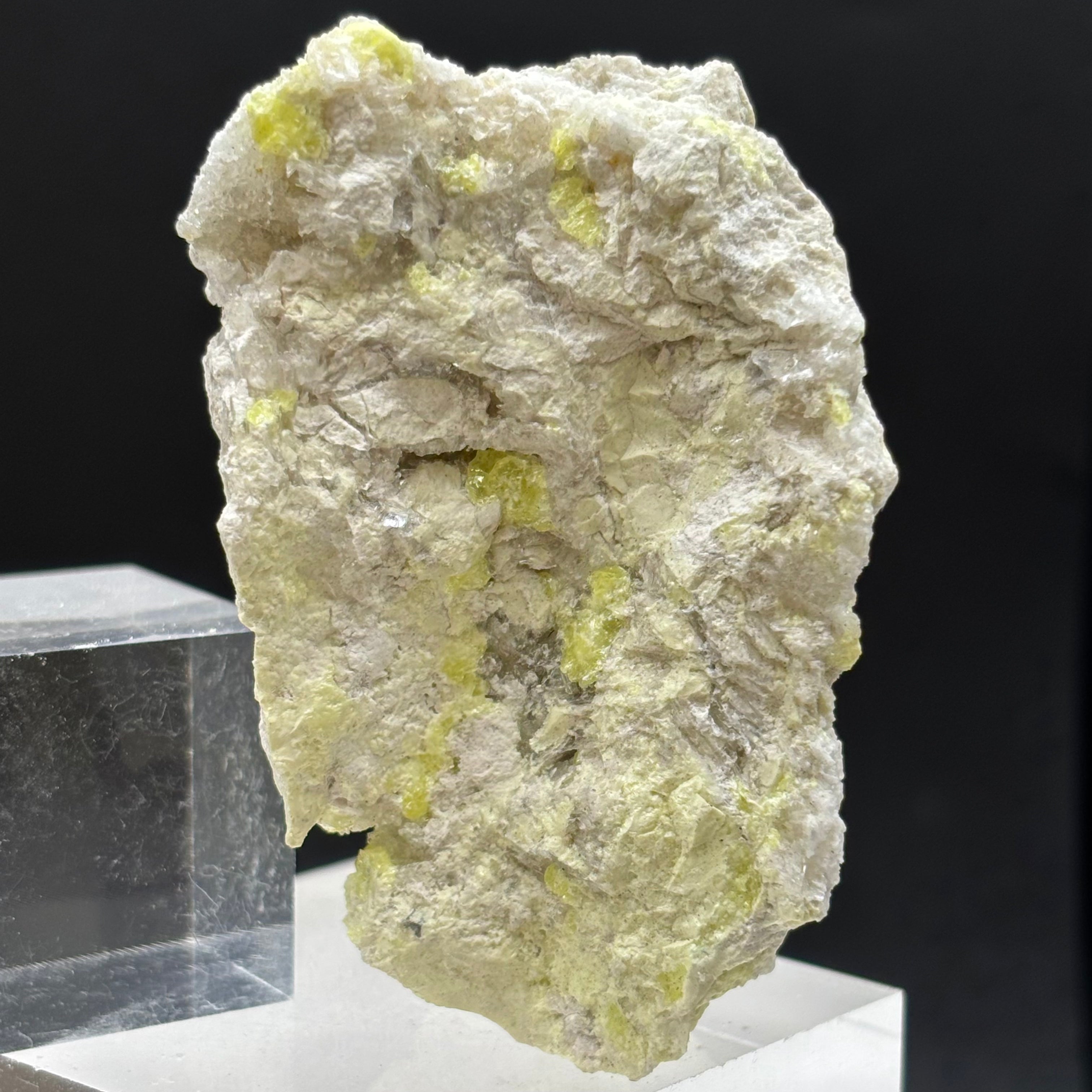 Sulfur on Quartz - 032