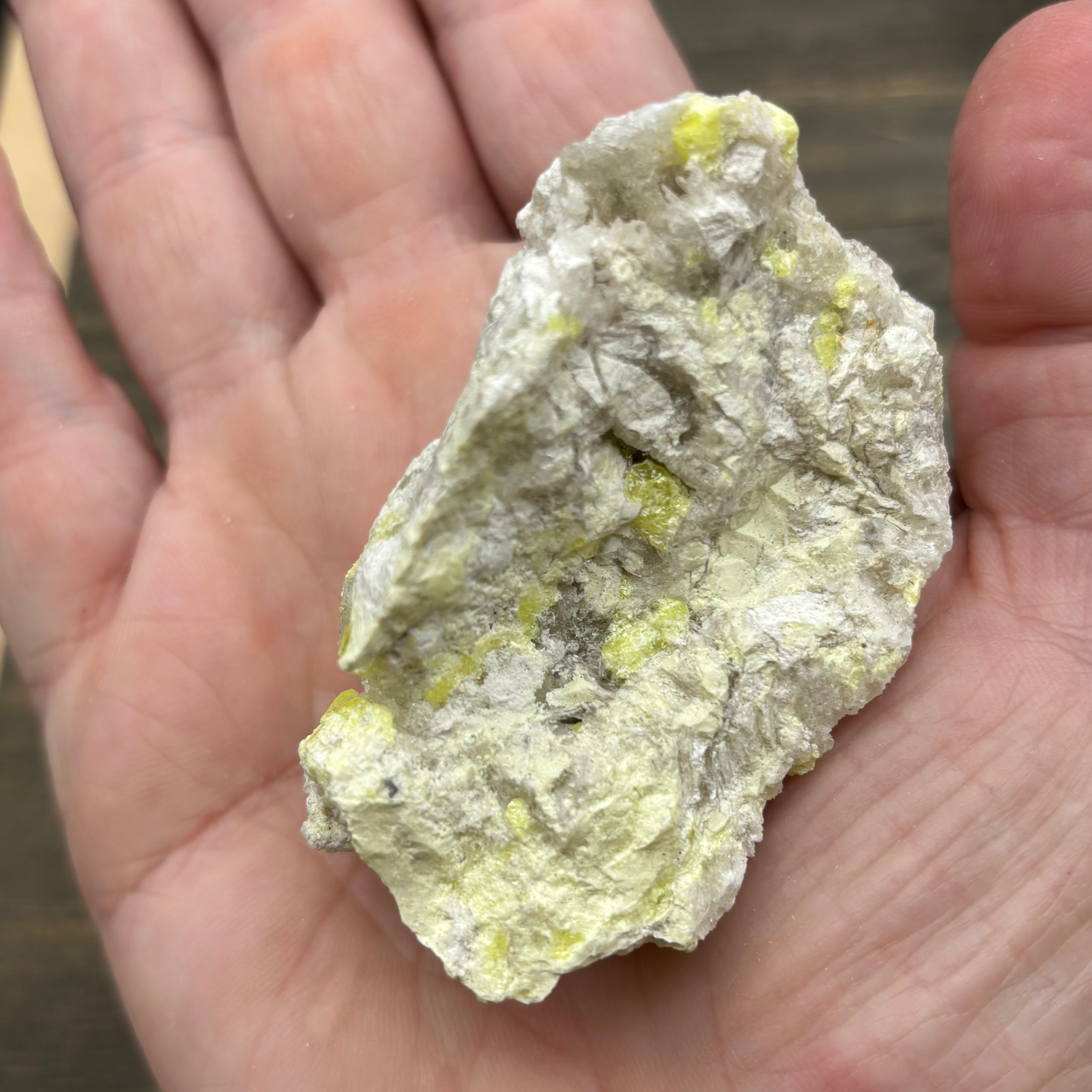 Sulfur on Quartz - 032