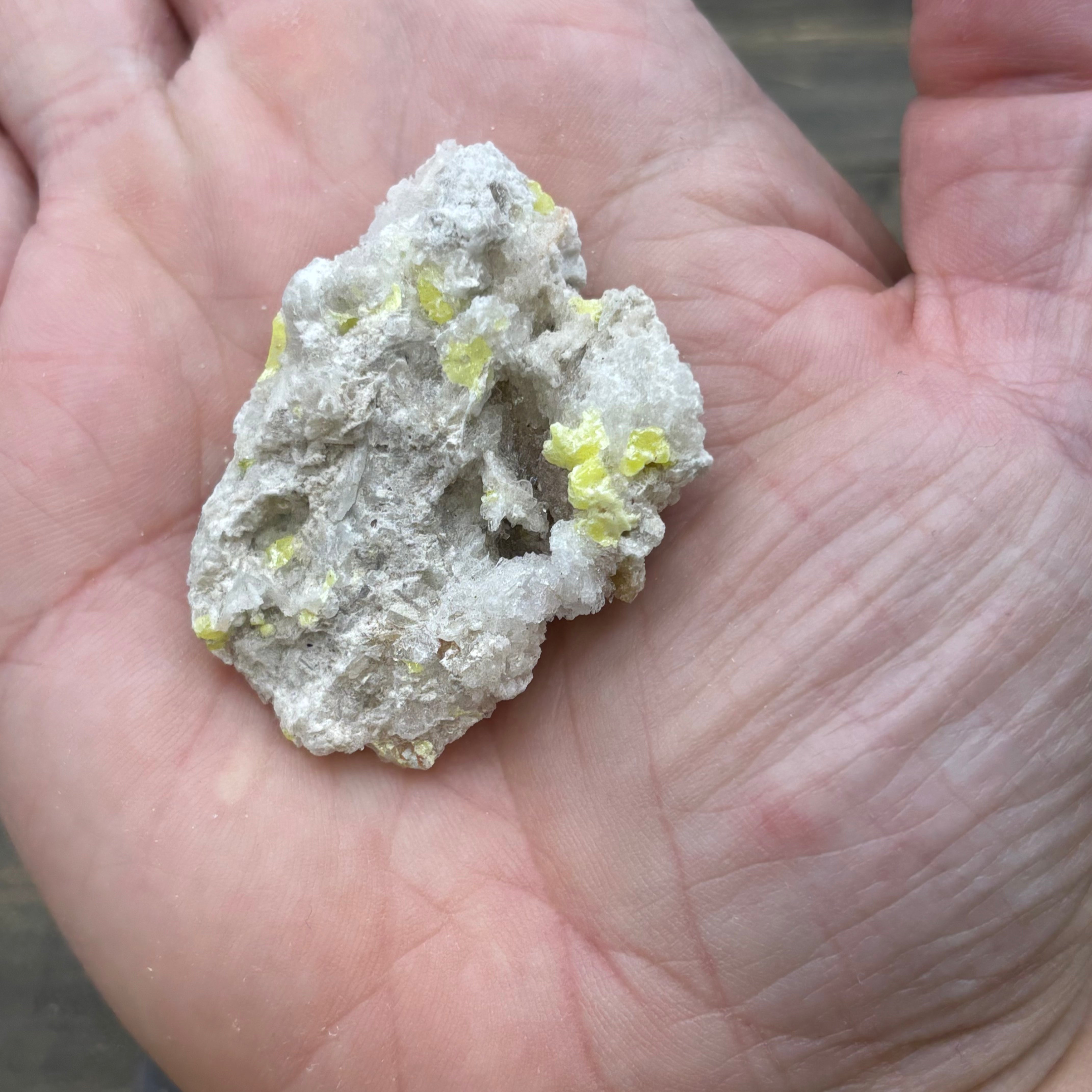 Sulfur on Quartz - 035