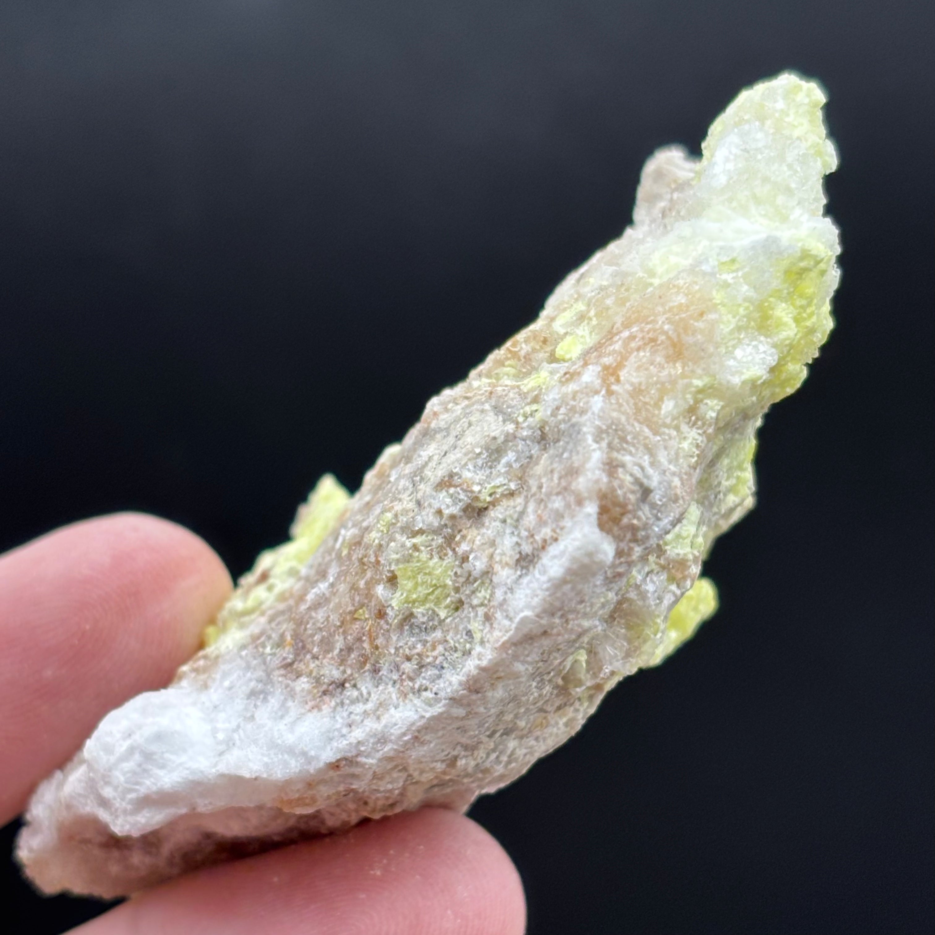 Sulfur on Quartz - 042