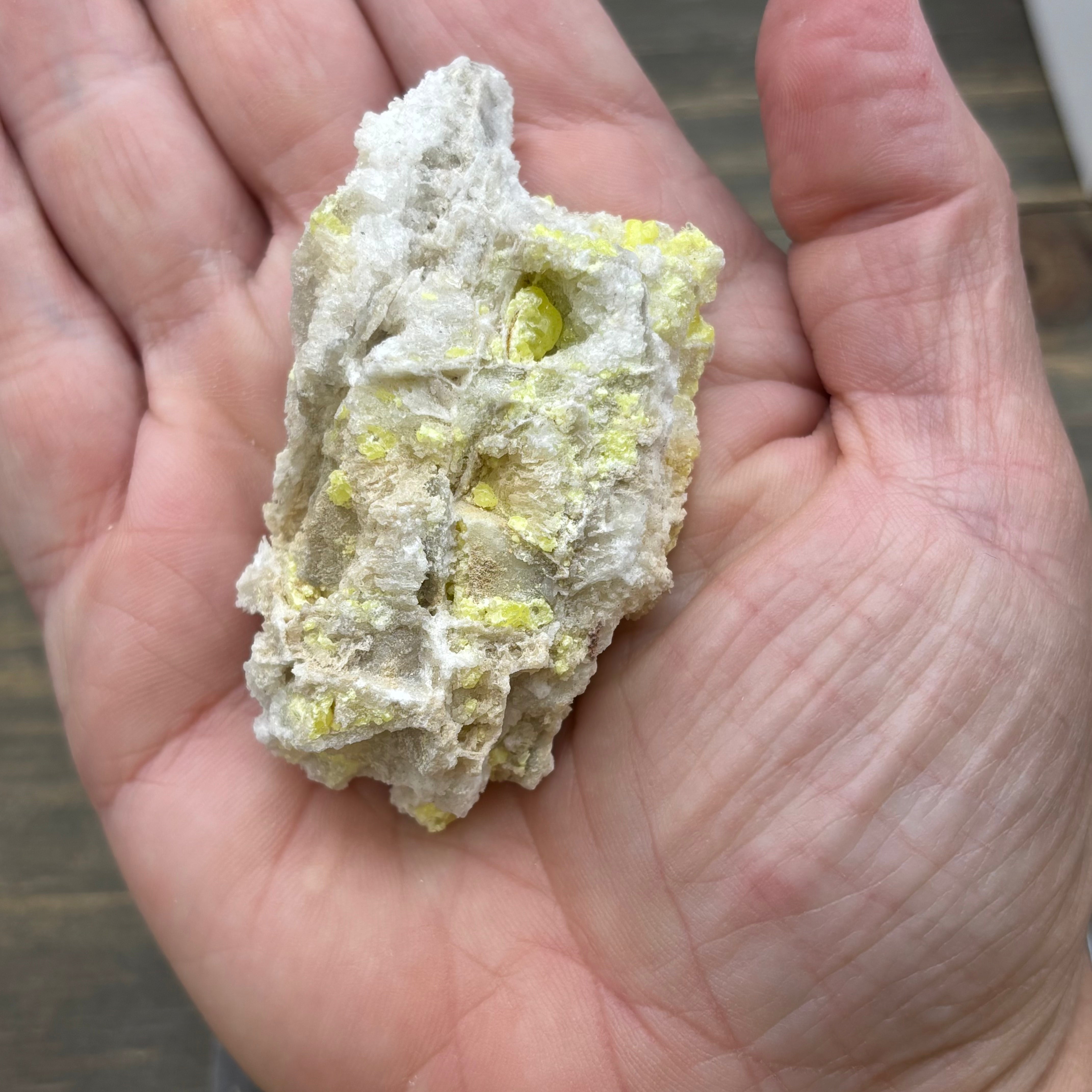 Sulfur on Quartz - 046