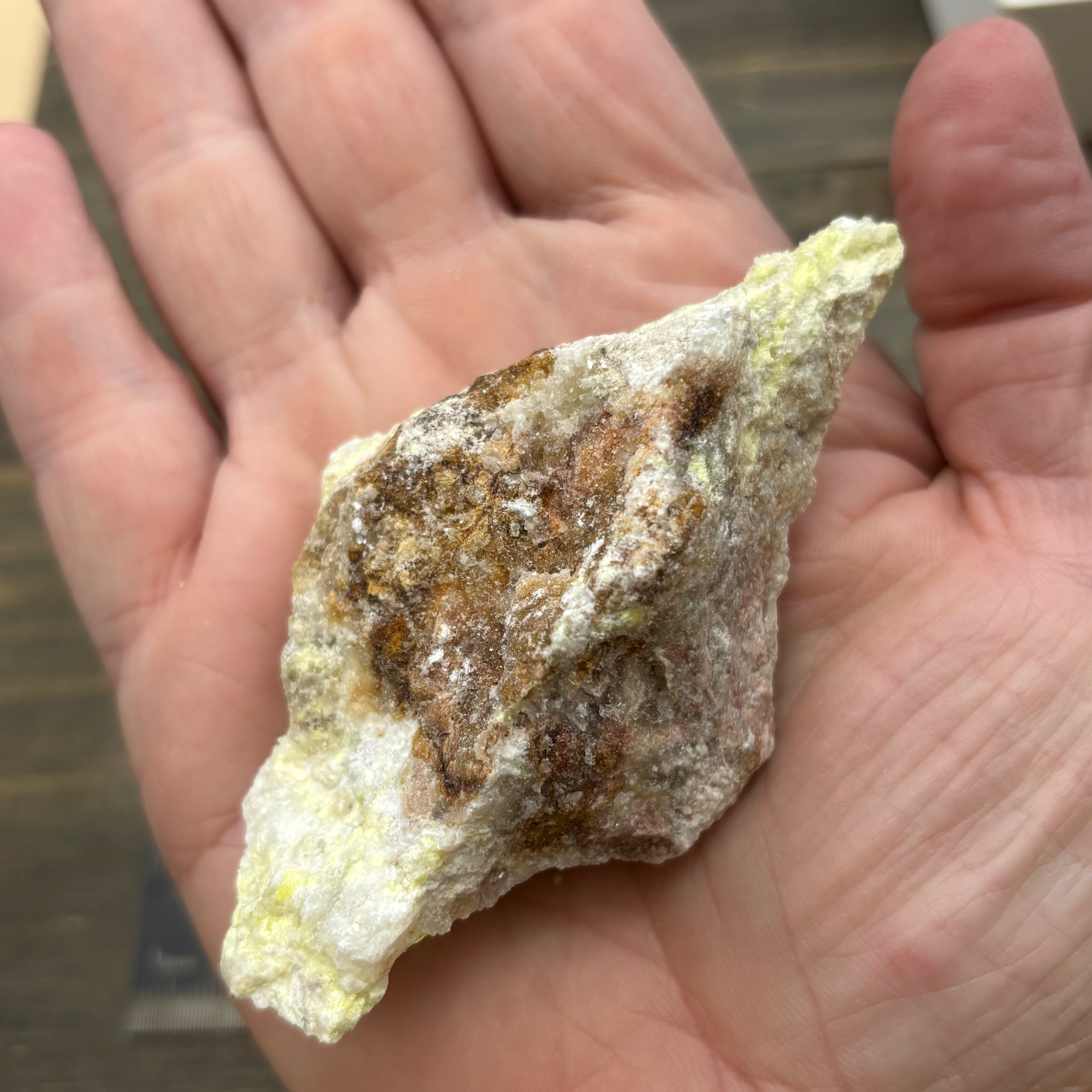 Sulfur on Quartz - 047