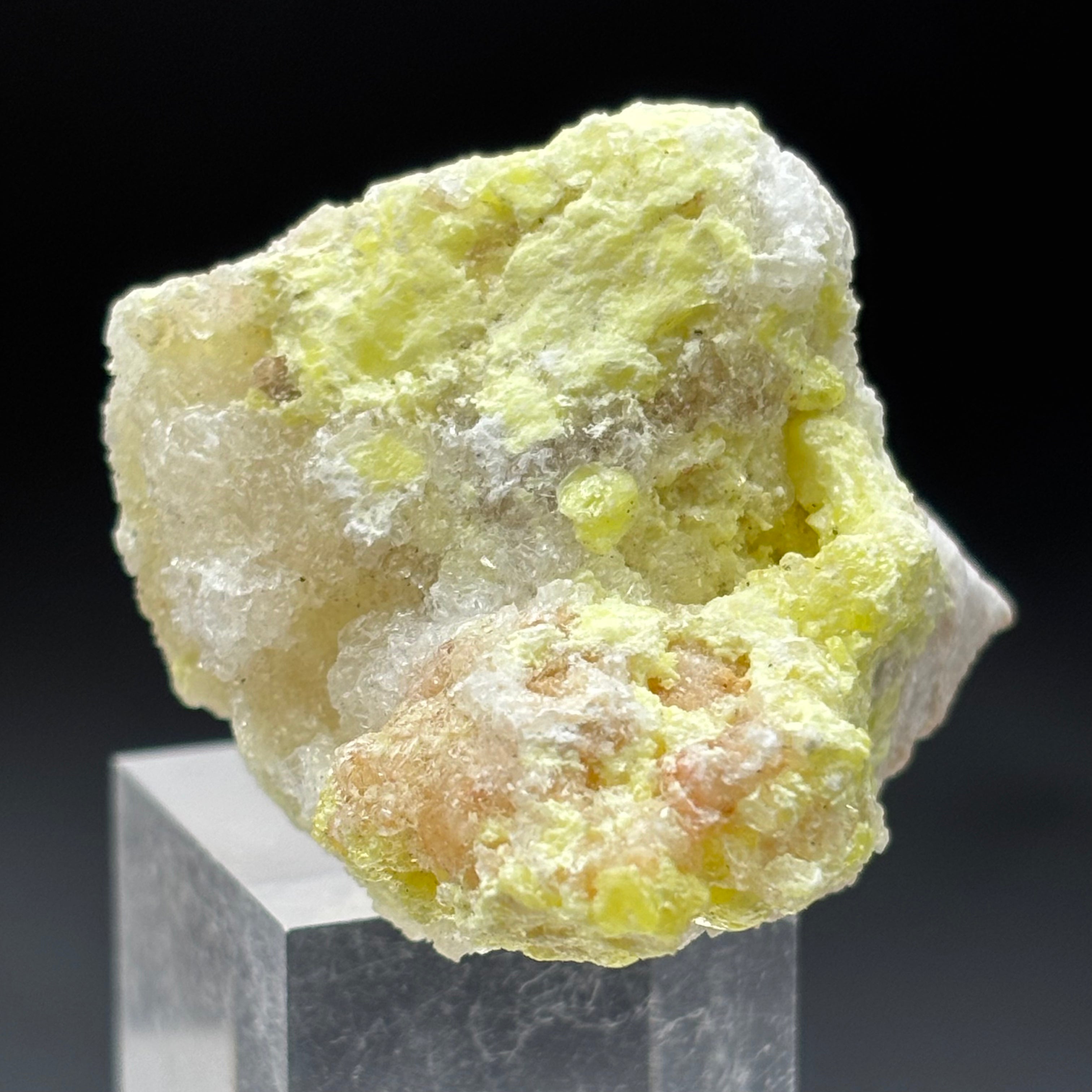 Sulfur on Quartz - 048