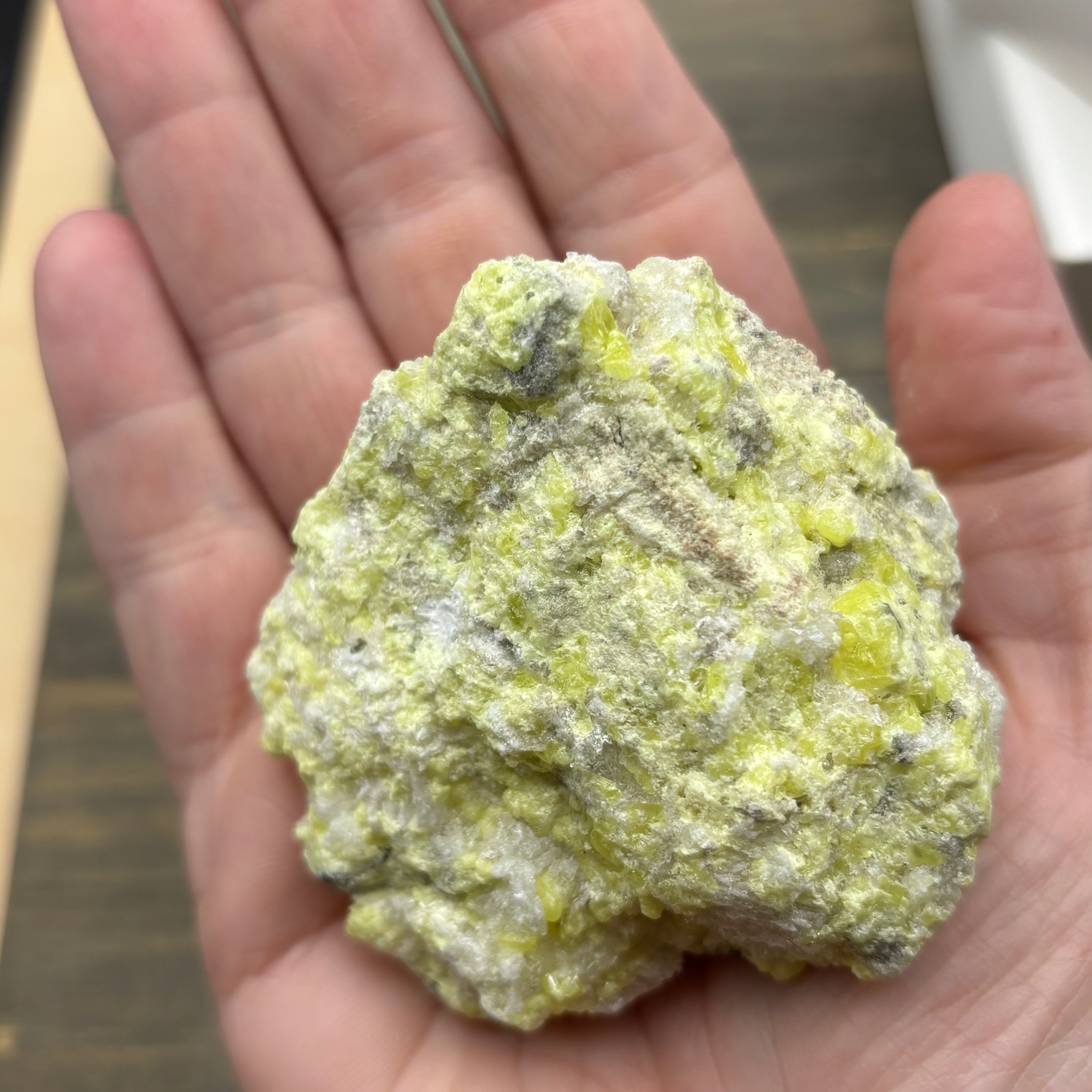 Sulfur on Quartz - 050
