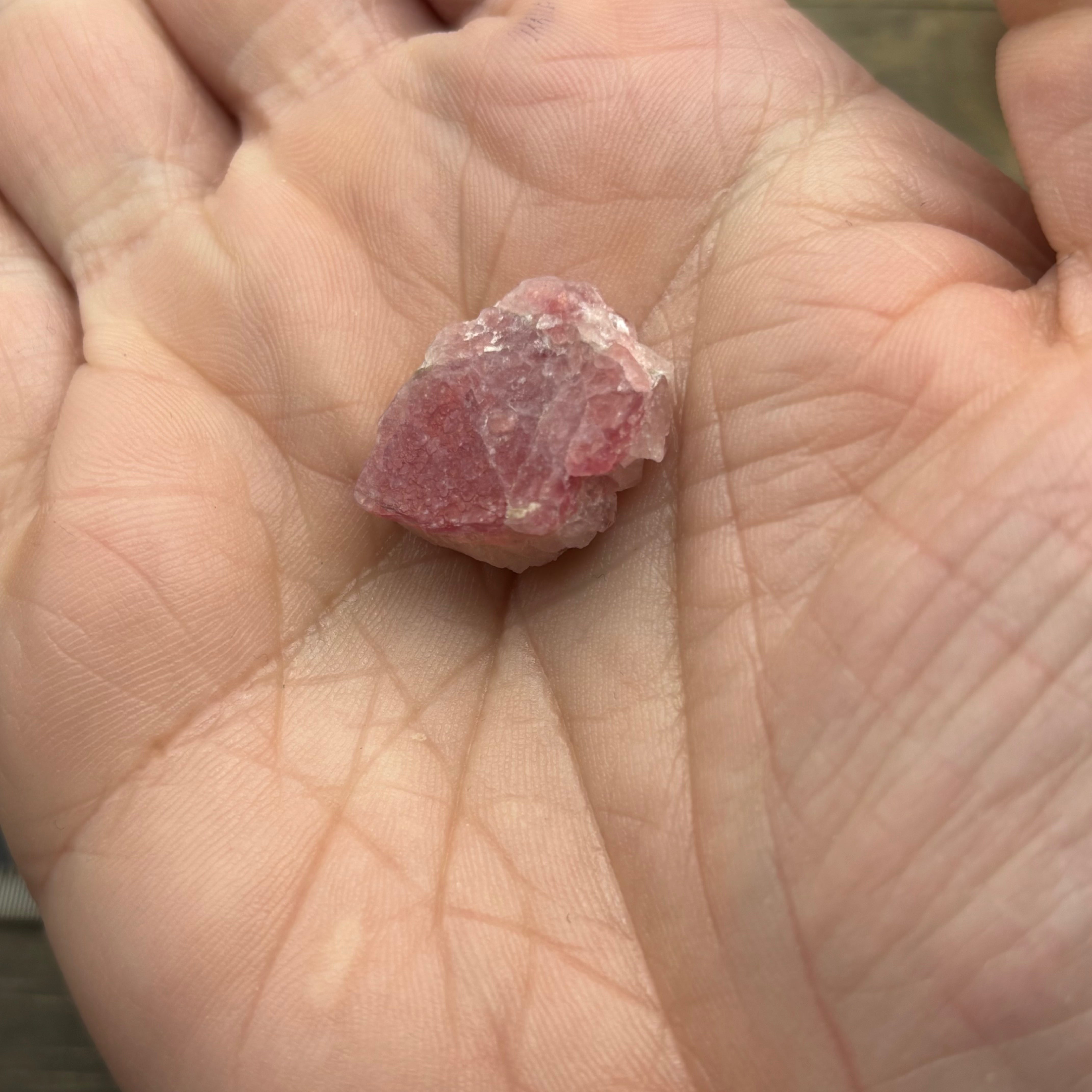 Raspberry Beryl (Pezzottaite) - 006