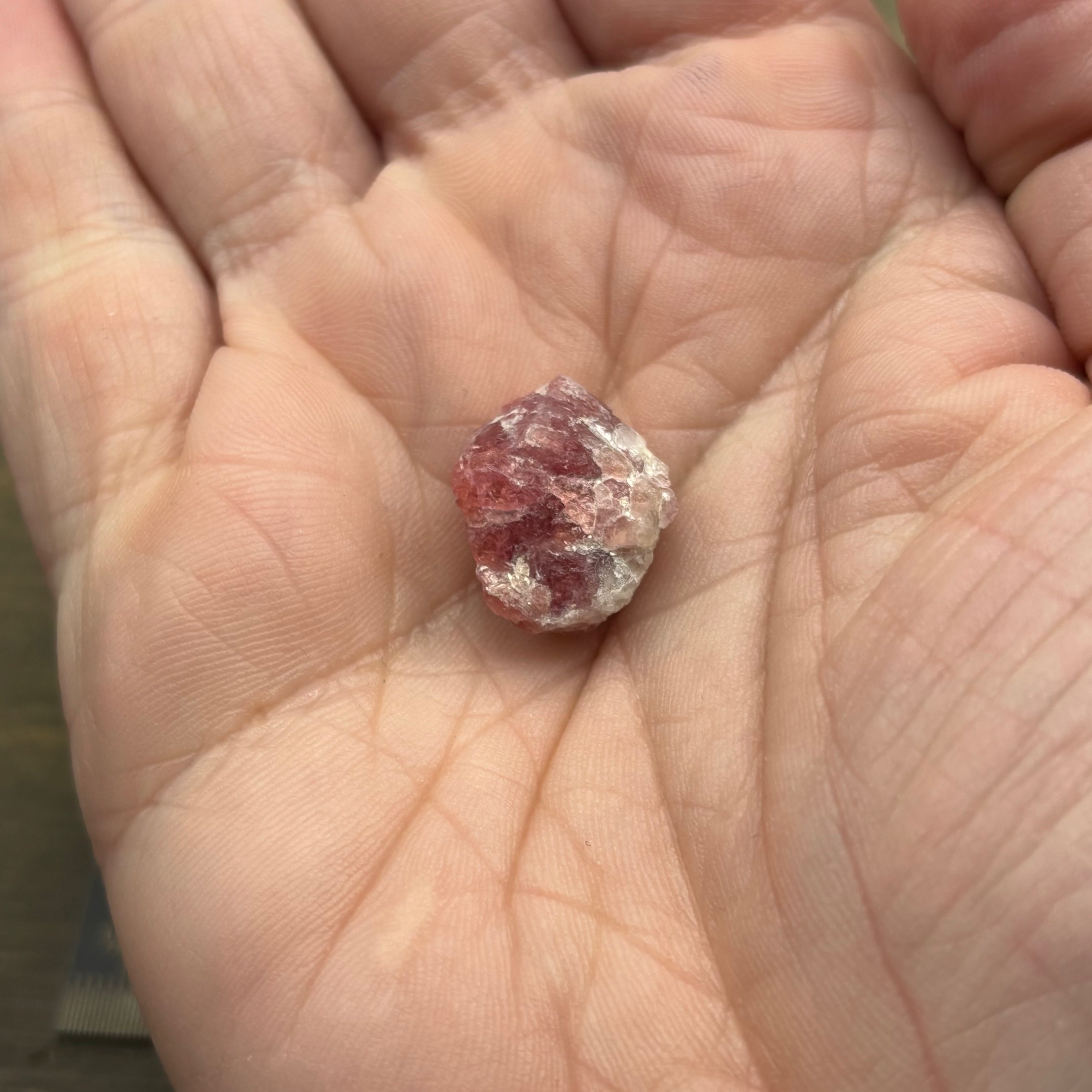 Raspberry Beryl (Pezzottaite) - 010