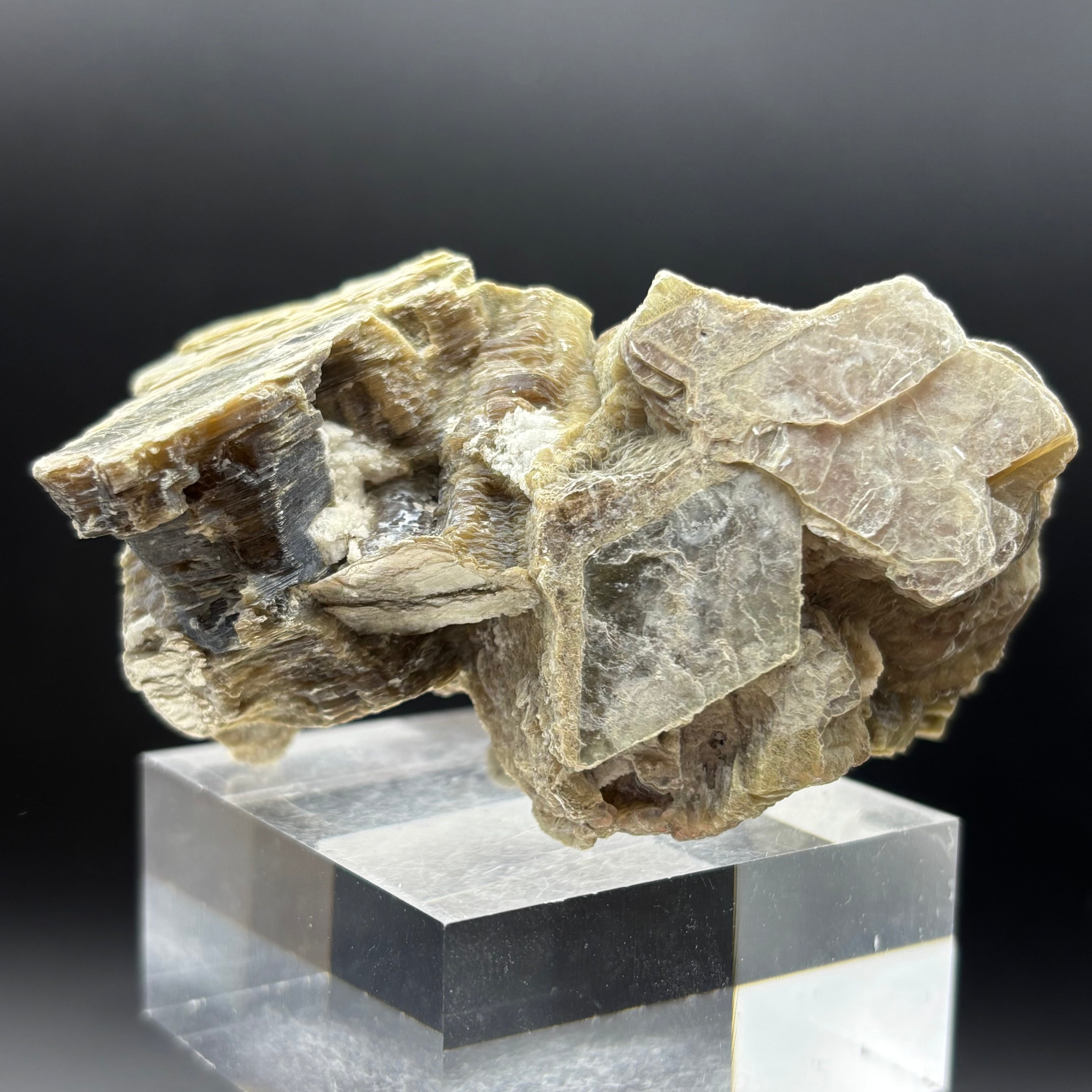 Green Gold Mica - 011