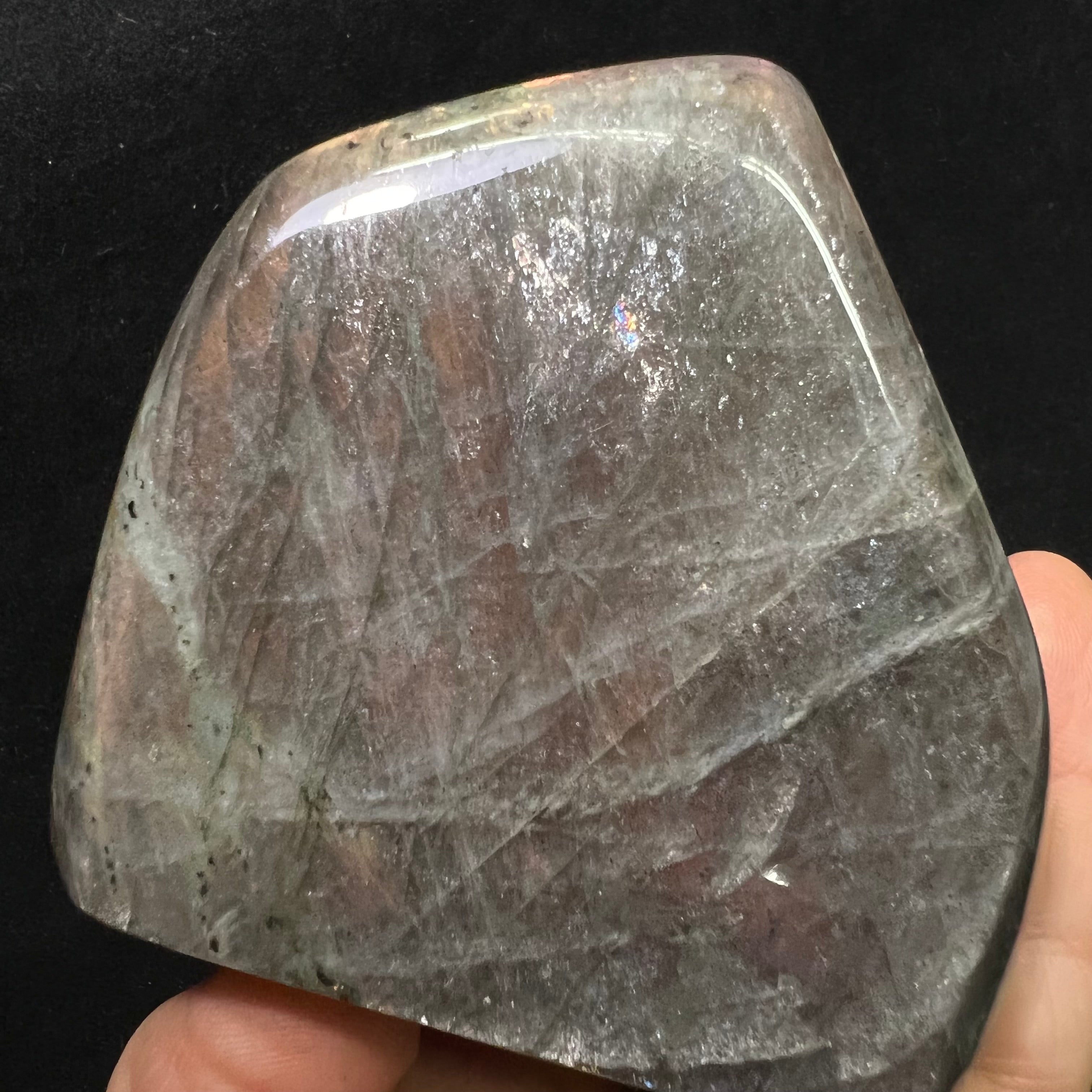Rare Labradorite - 128