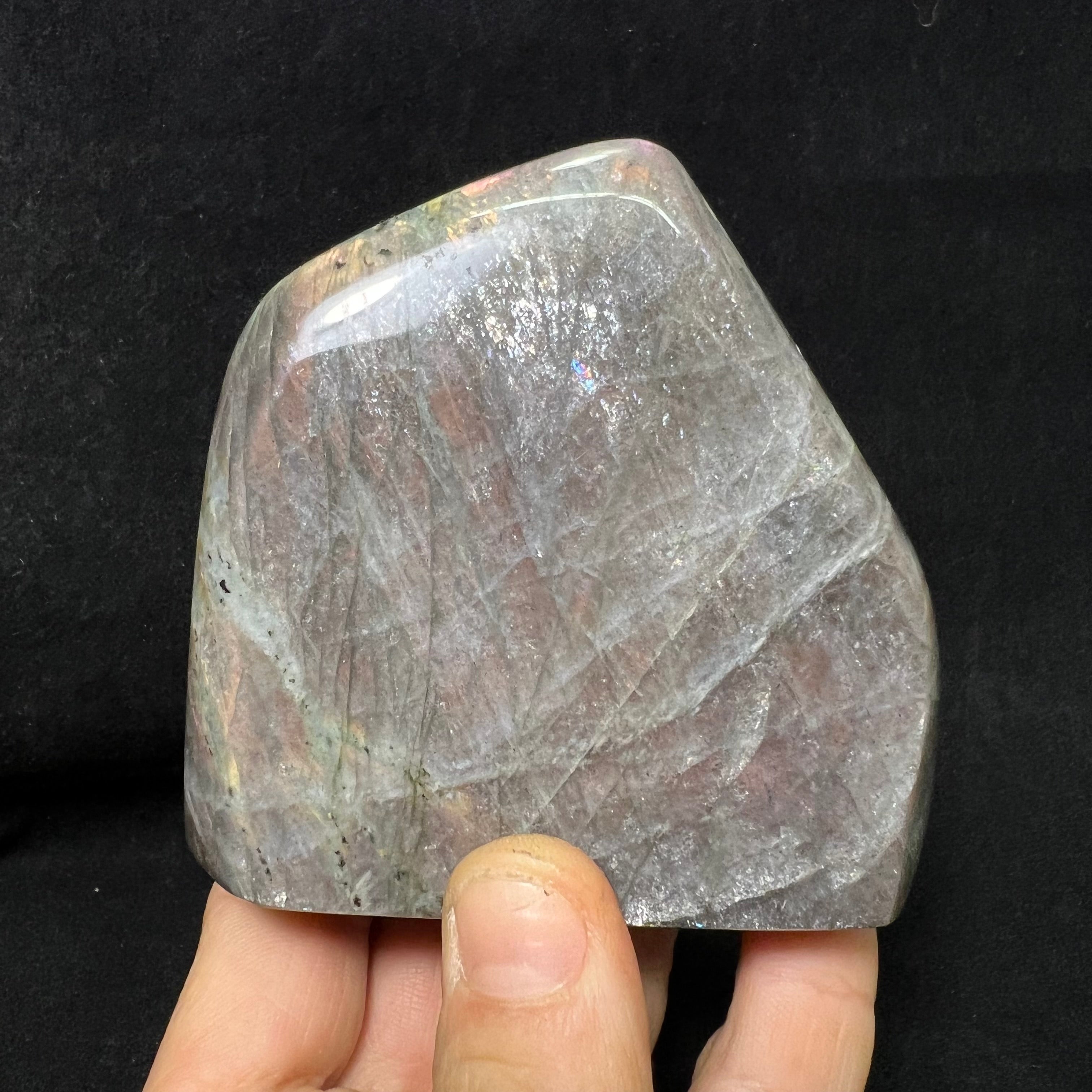 Rare Labradorite - 128