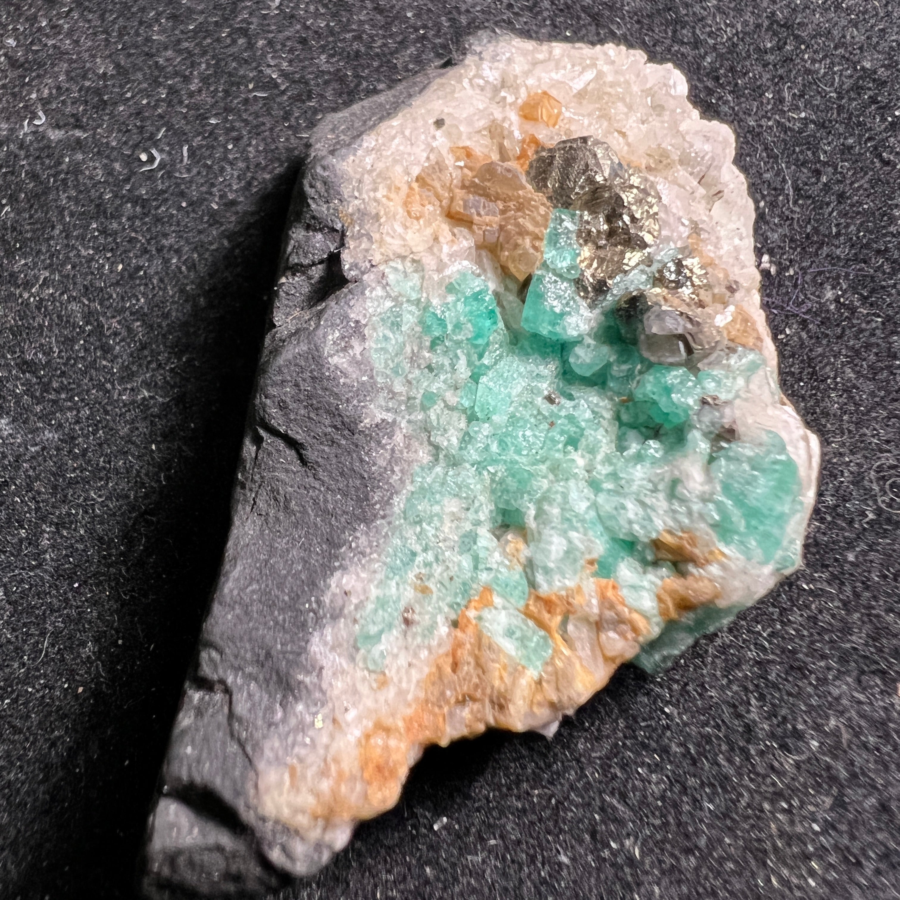 Colombian Real Emerald - 098