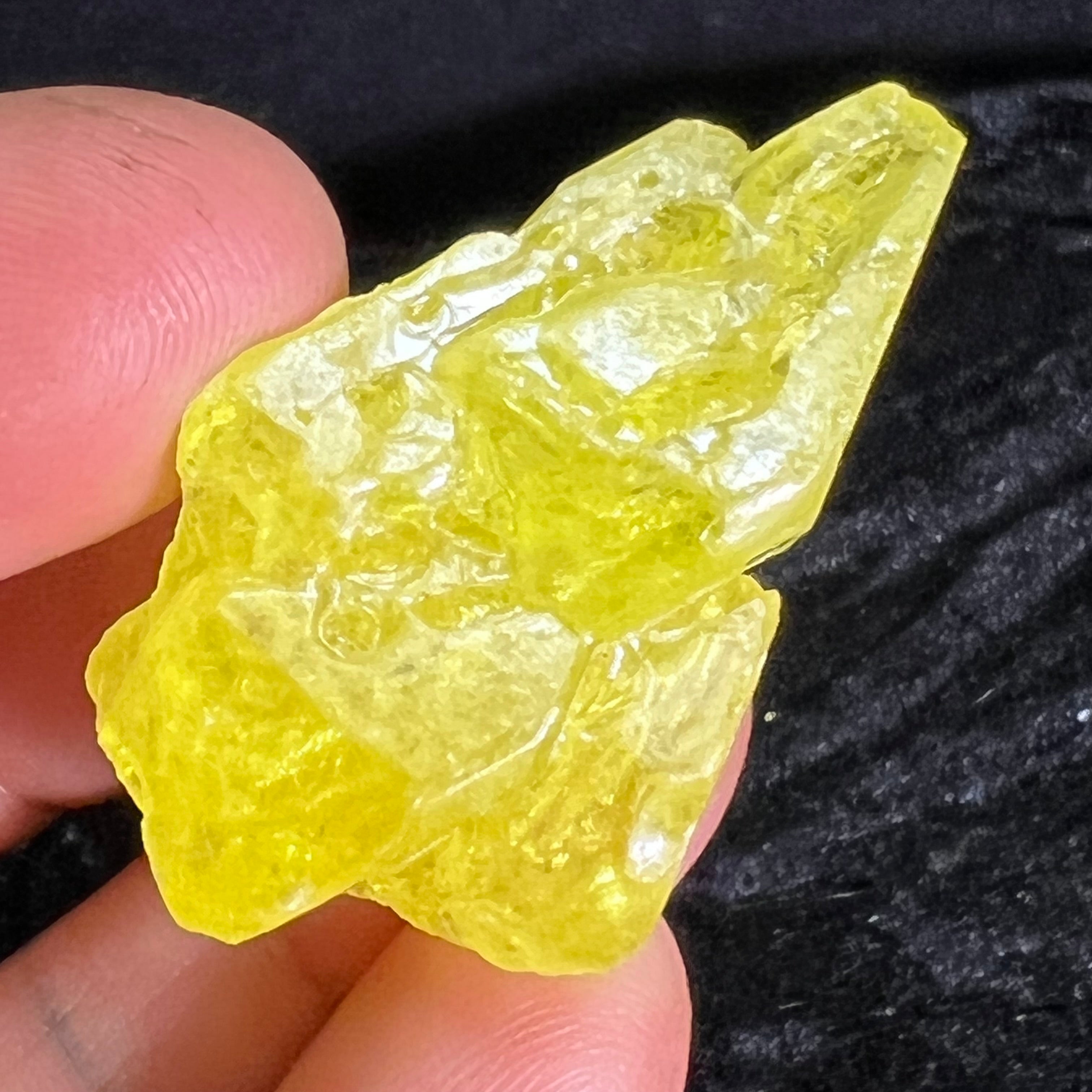 Sulfur Whole Crystal  043